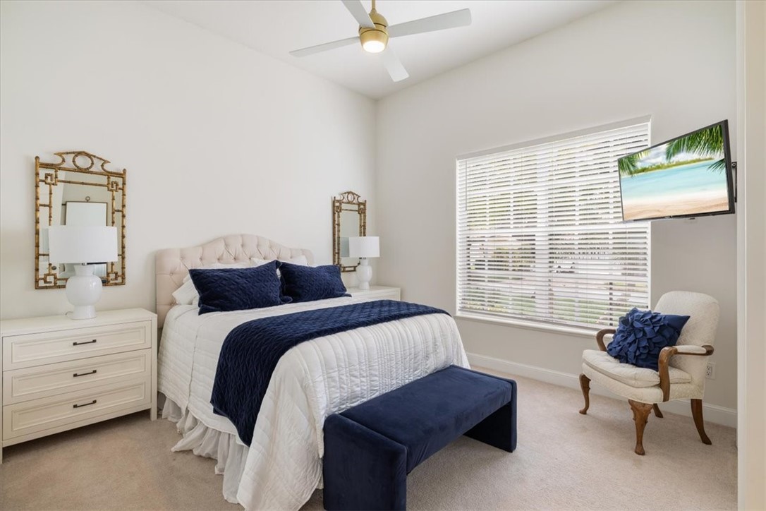 1453 W Island Club Square