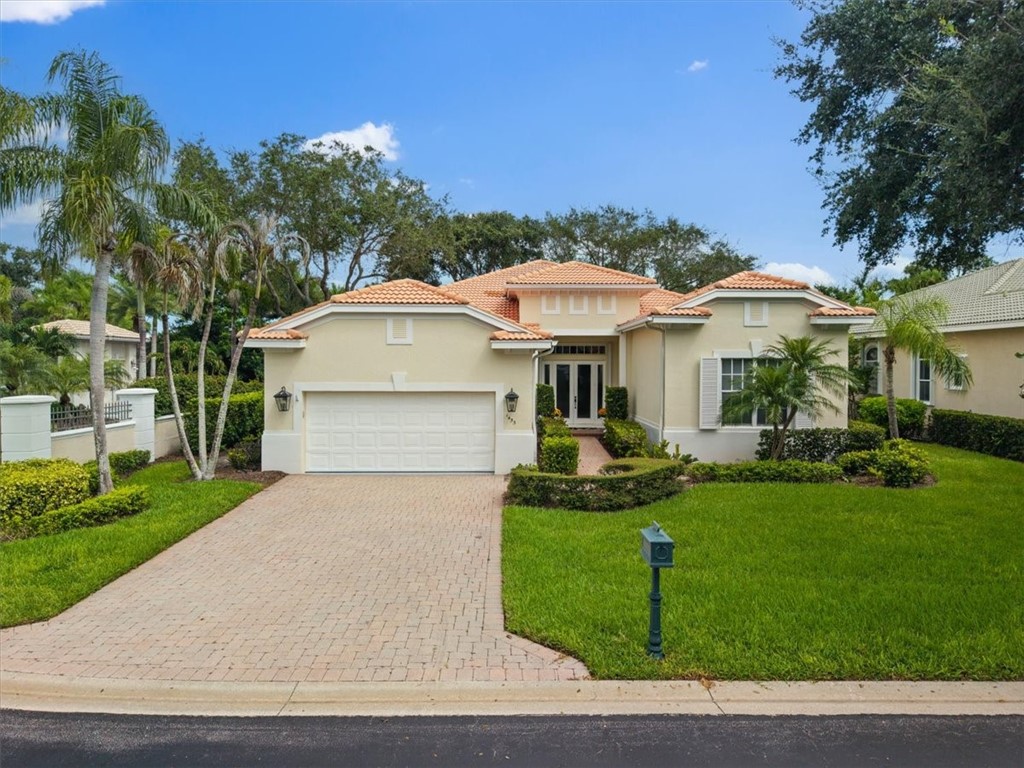 1453 W Island Club Square