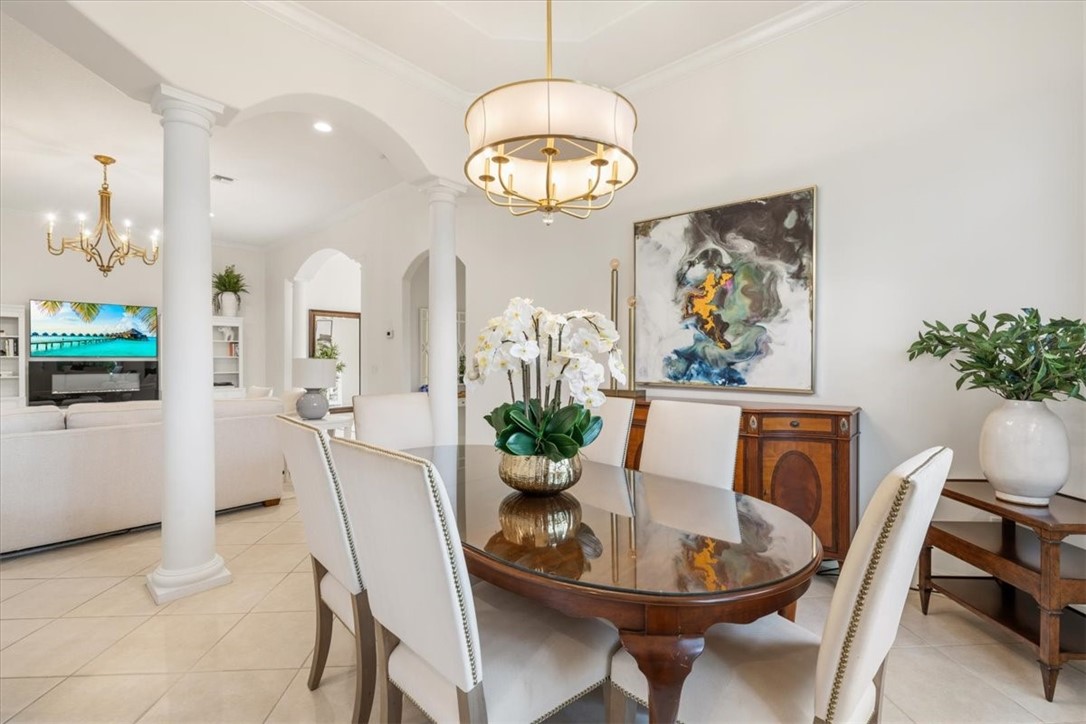 1453 W Island Club Square