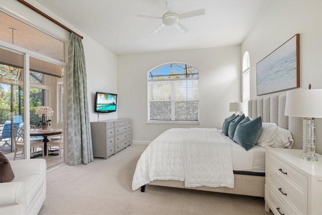 1453 W Island Club Square