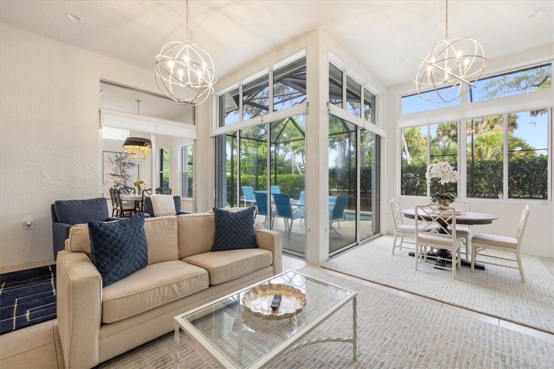 1453 W Island Club Square