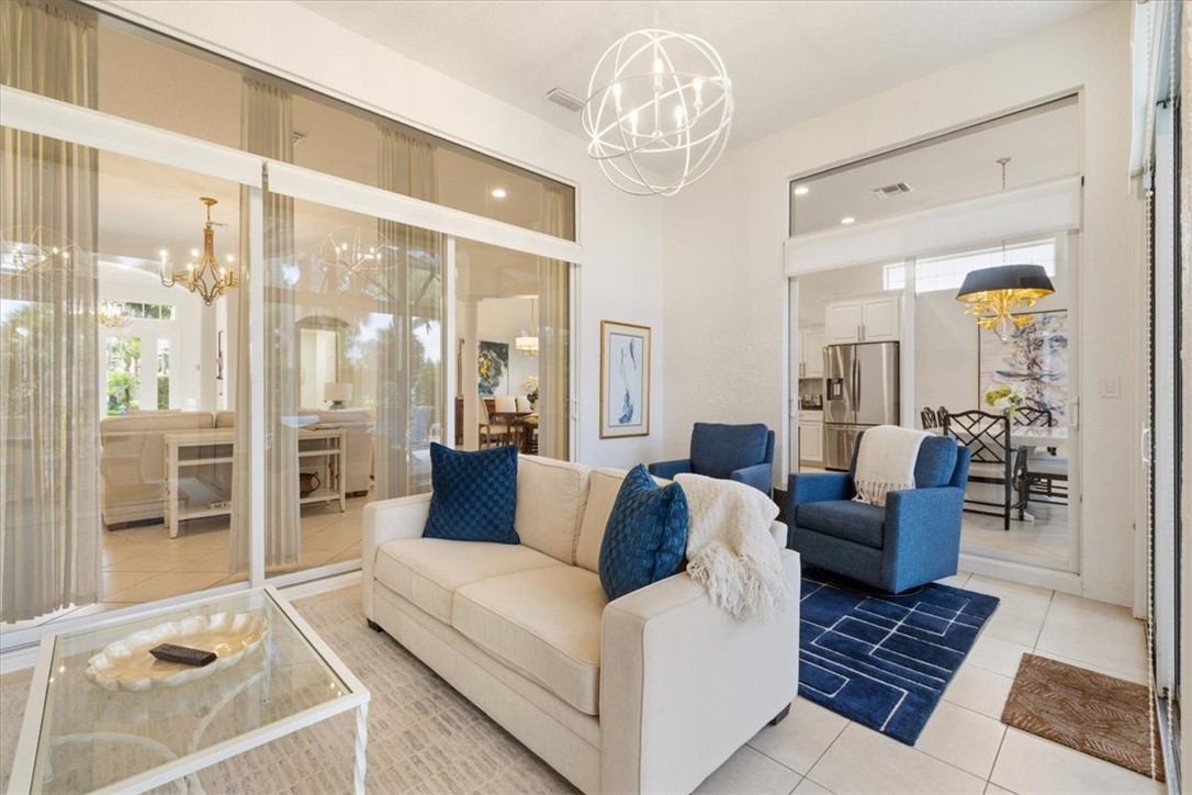 1453 W Island Club Square