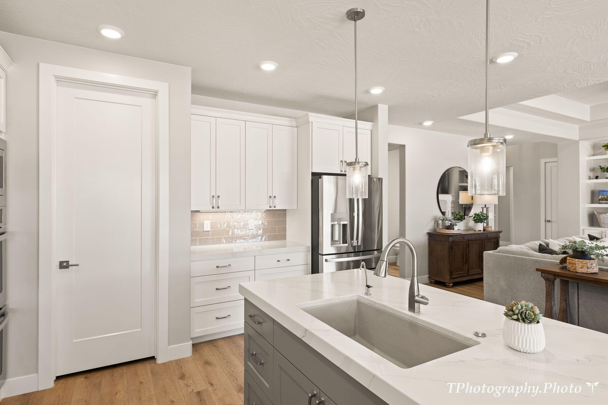 2148 E Cobblecreek DR