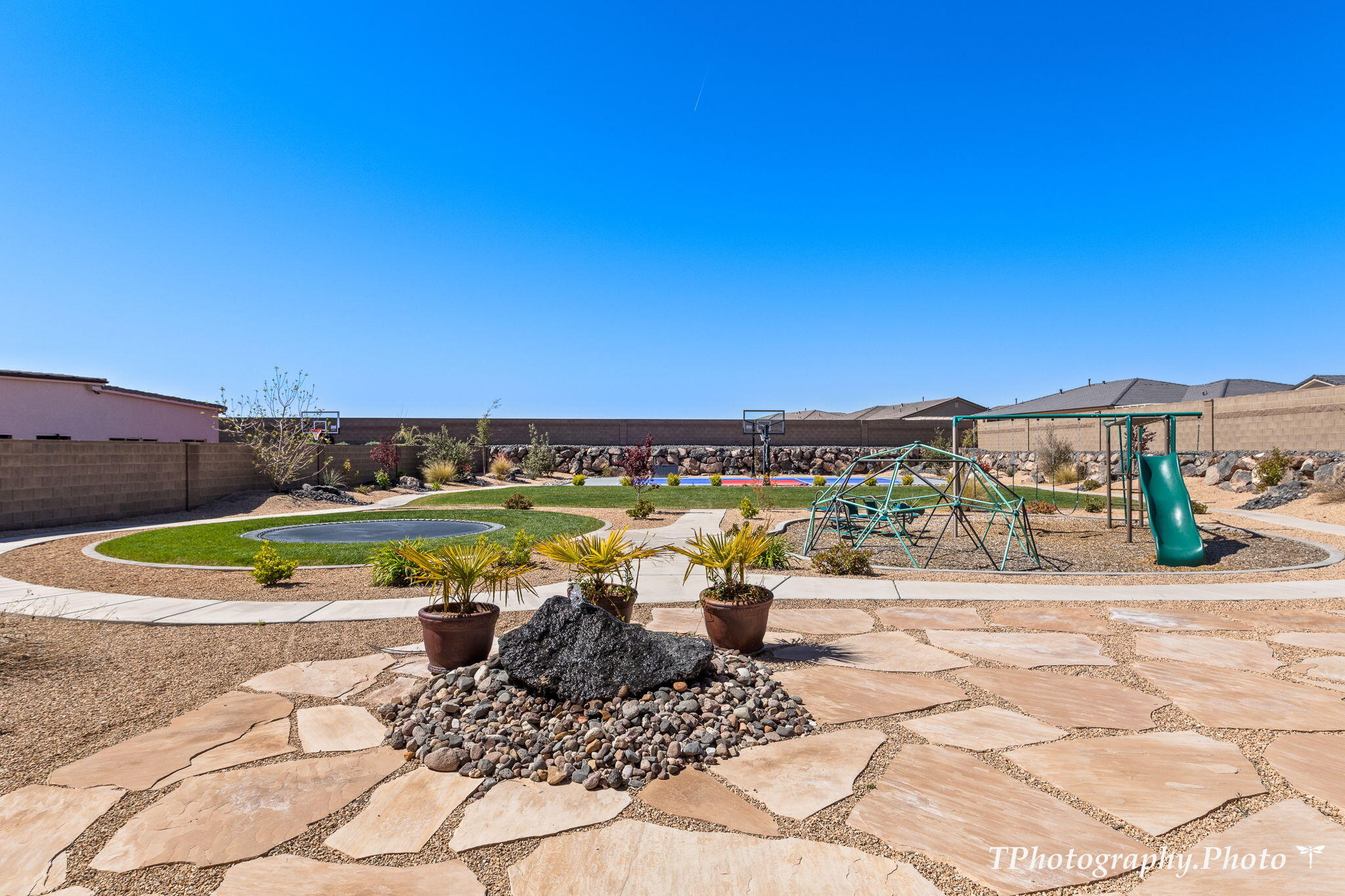 2148 E Cobblecreek DR