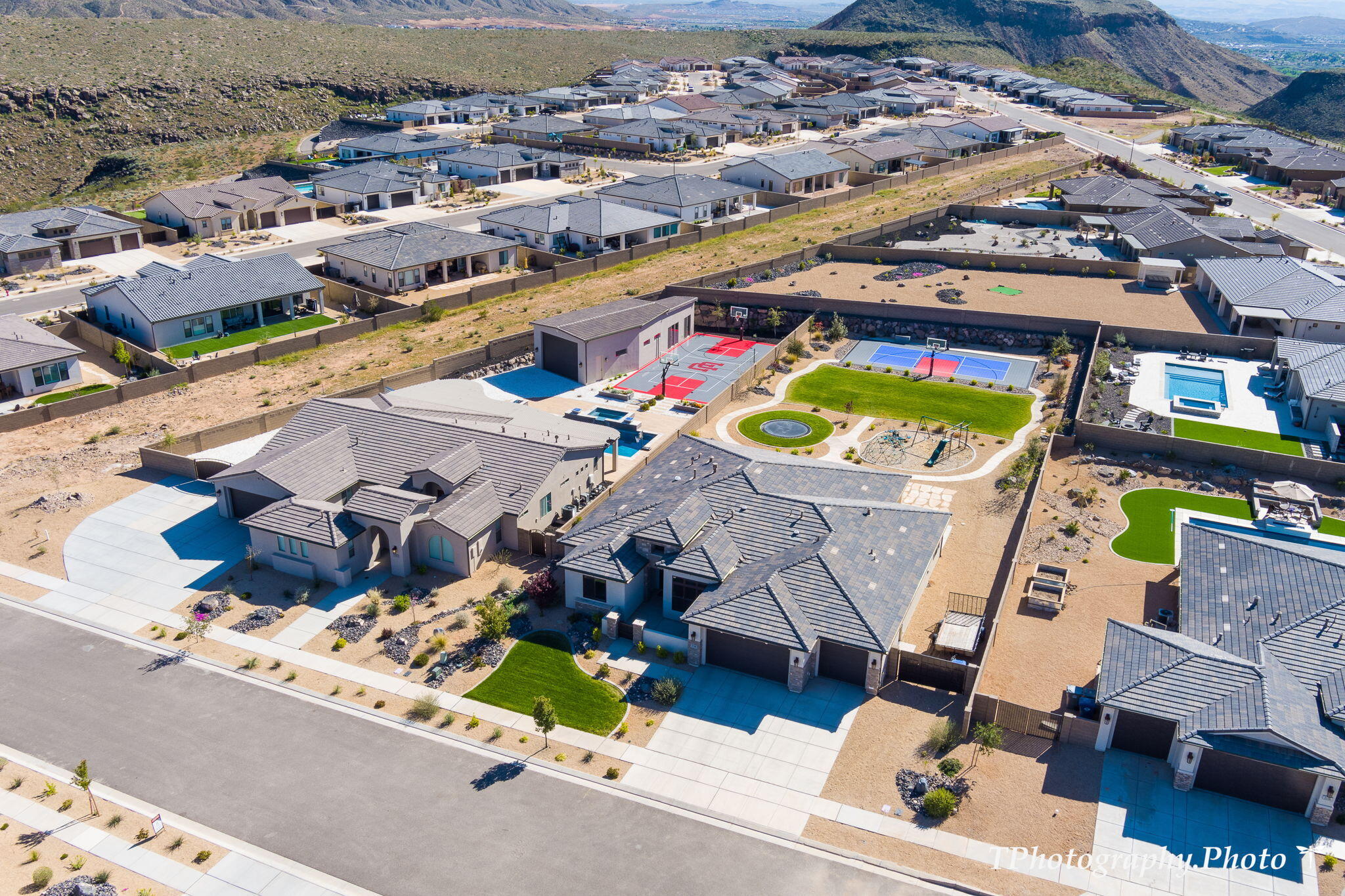 2148 E Cobblecreek DR