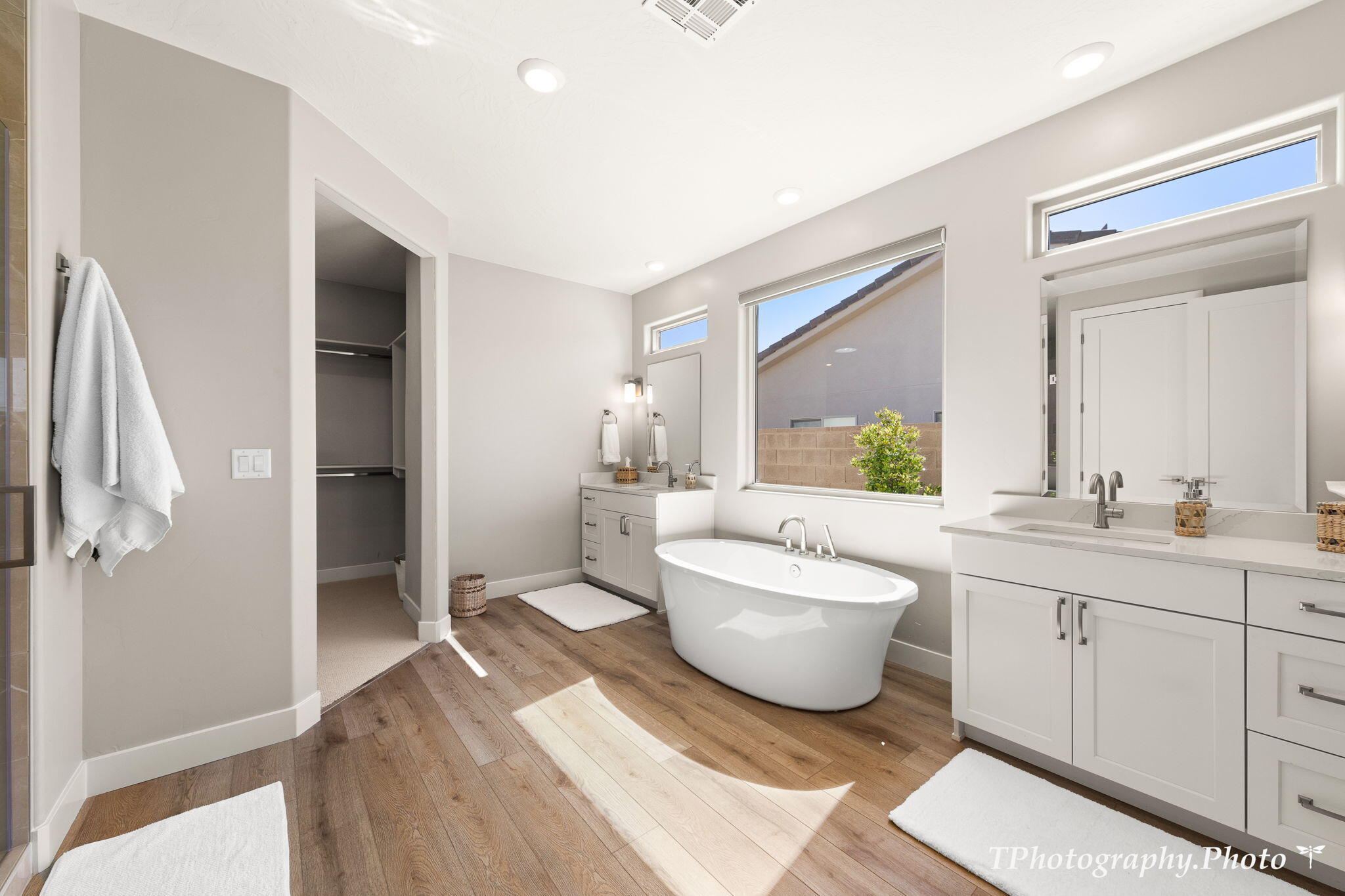 2148 E Cobblecreek DR