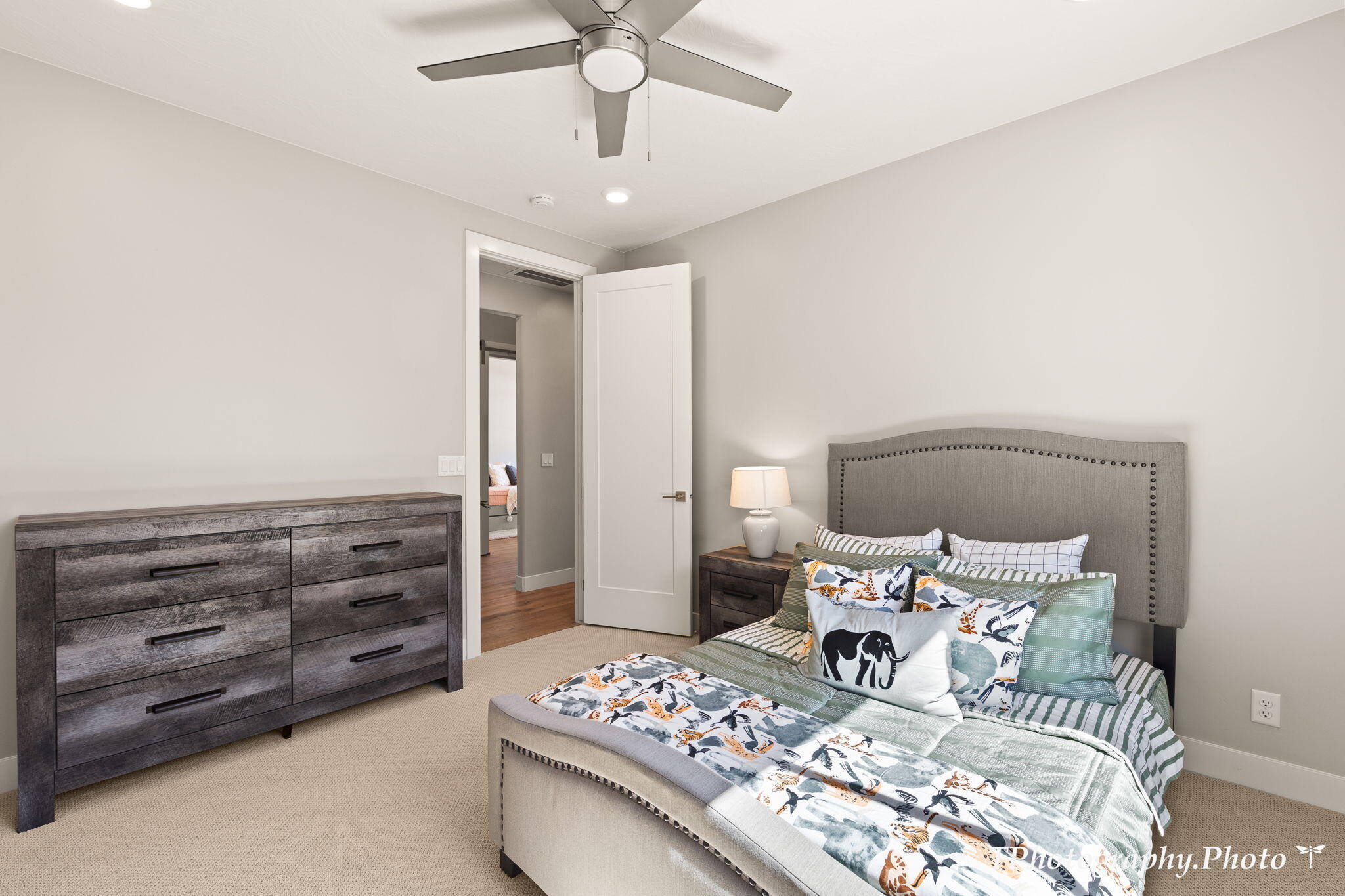 2148 E Cobblecreek DR