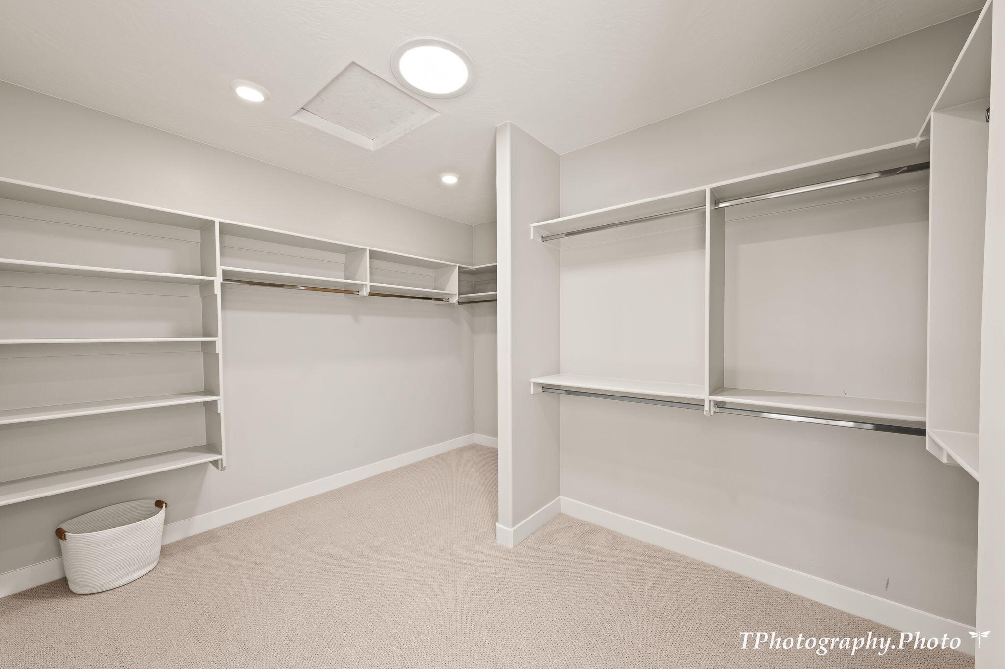 2148 E Cobblecreek DR