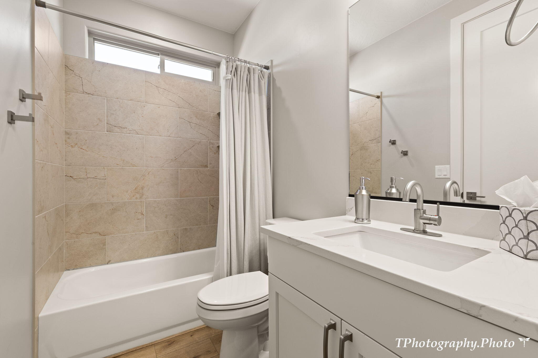 2148 E Cobblecreek DR