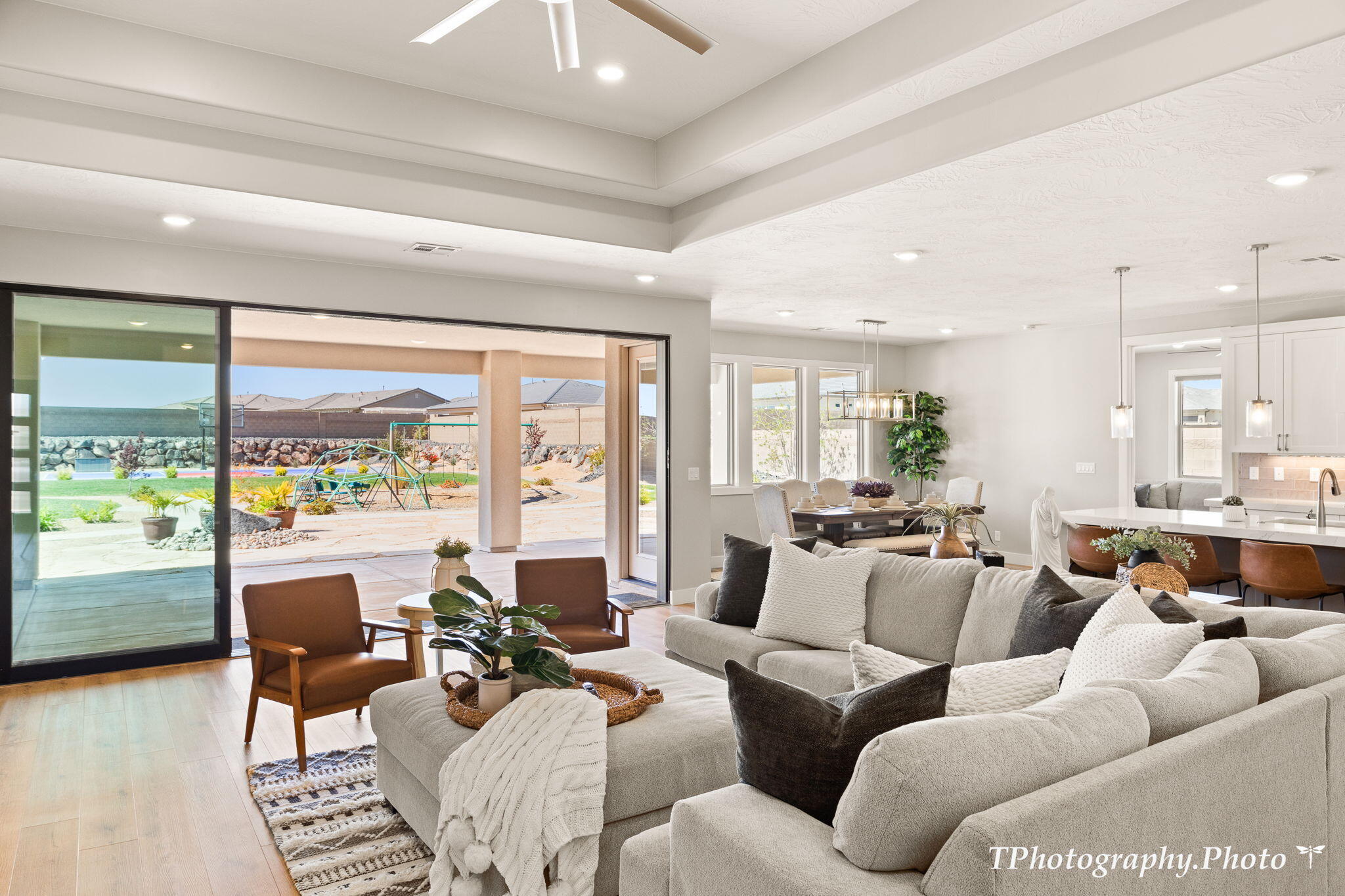 2148 E Cobblecreek DR