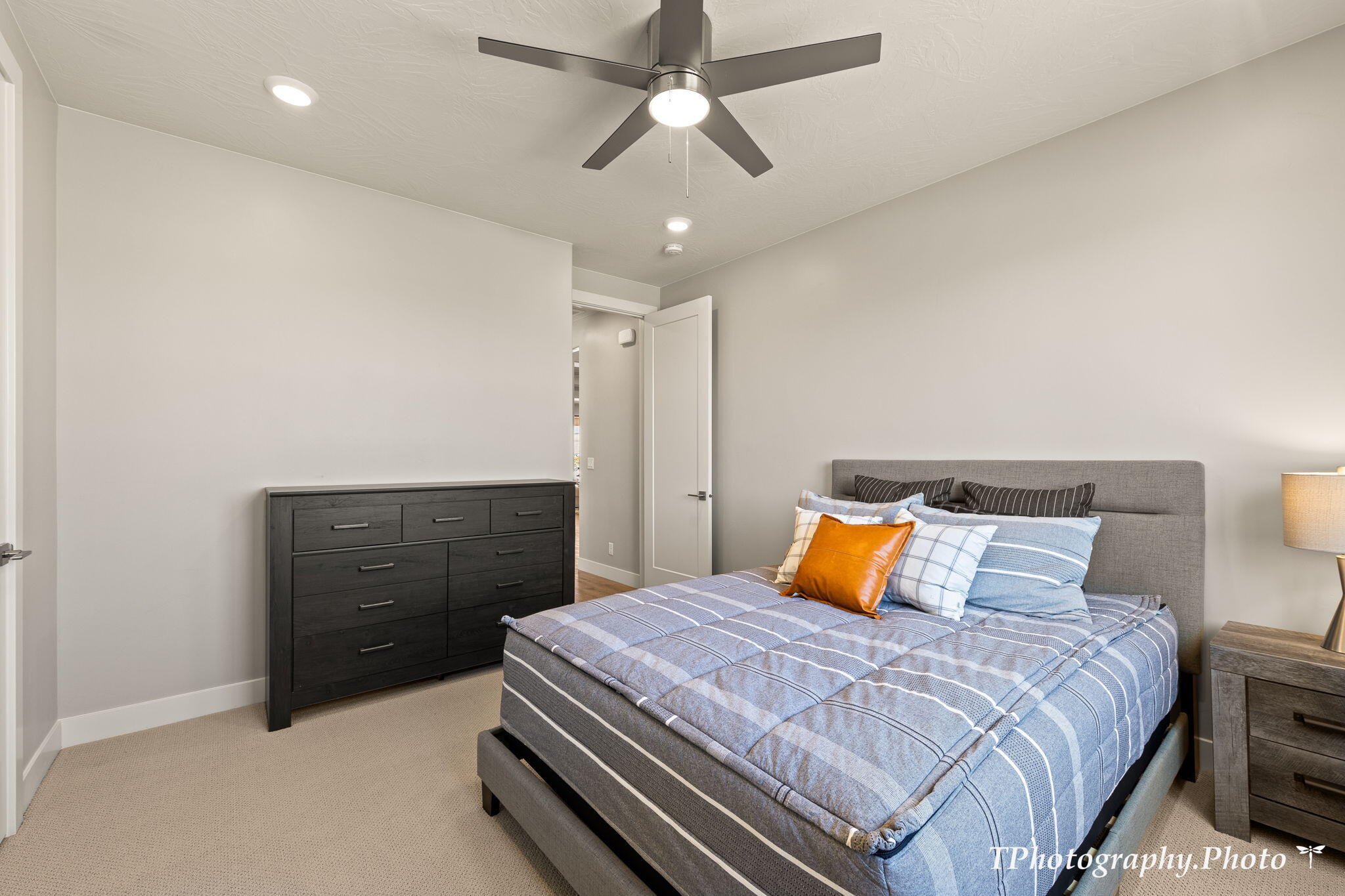 2148 E Cobblecreek DR