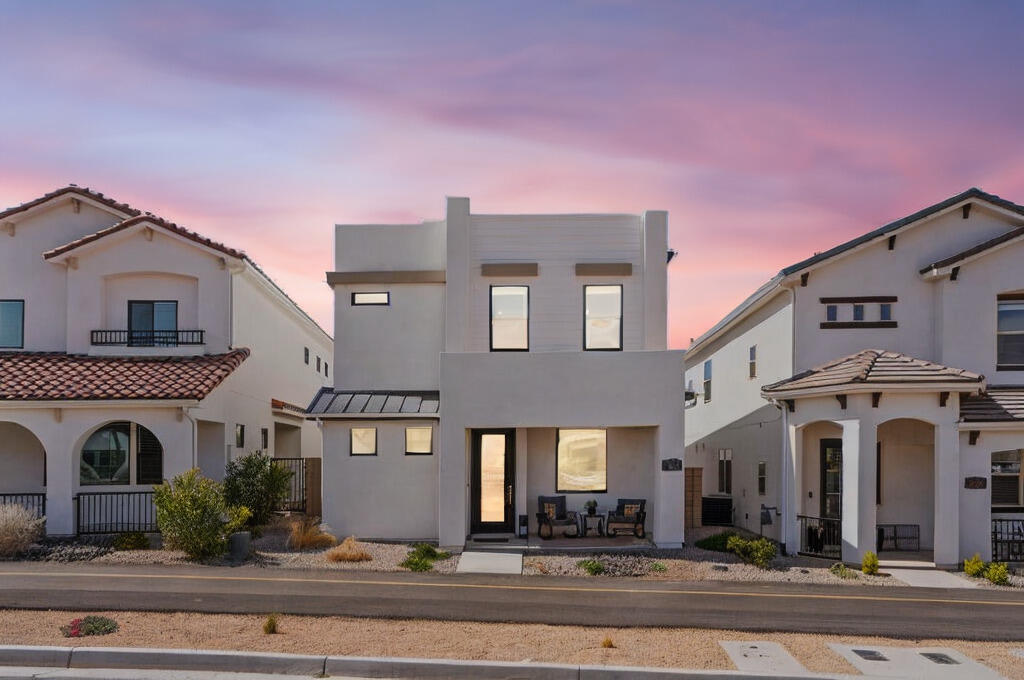 5670 S Carnelian Parkway