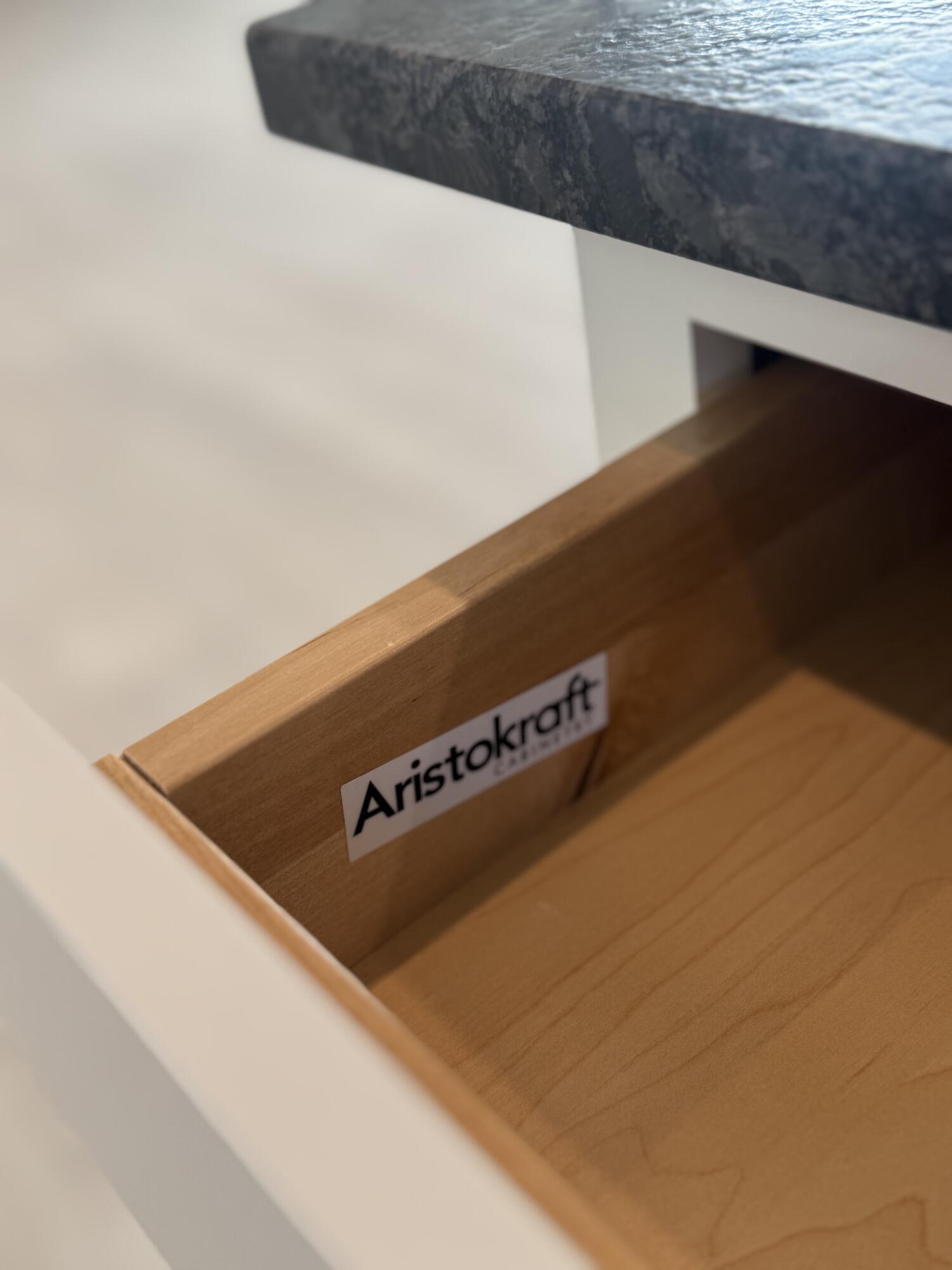 5670 S Carnelian Parkway