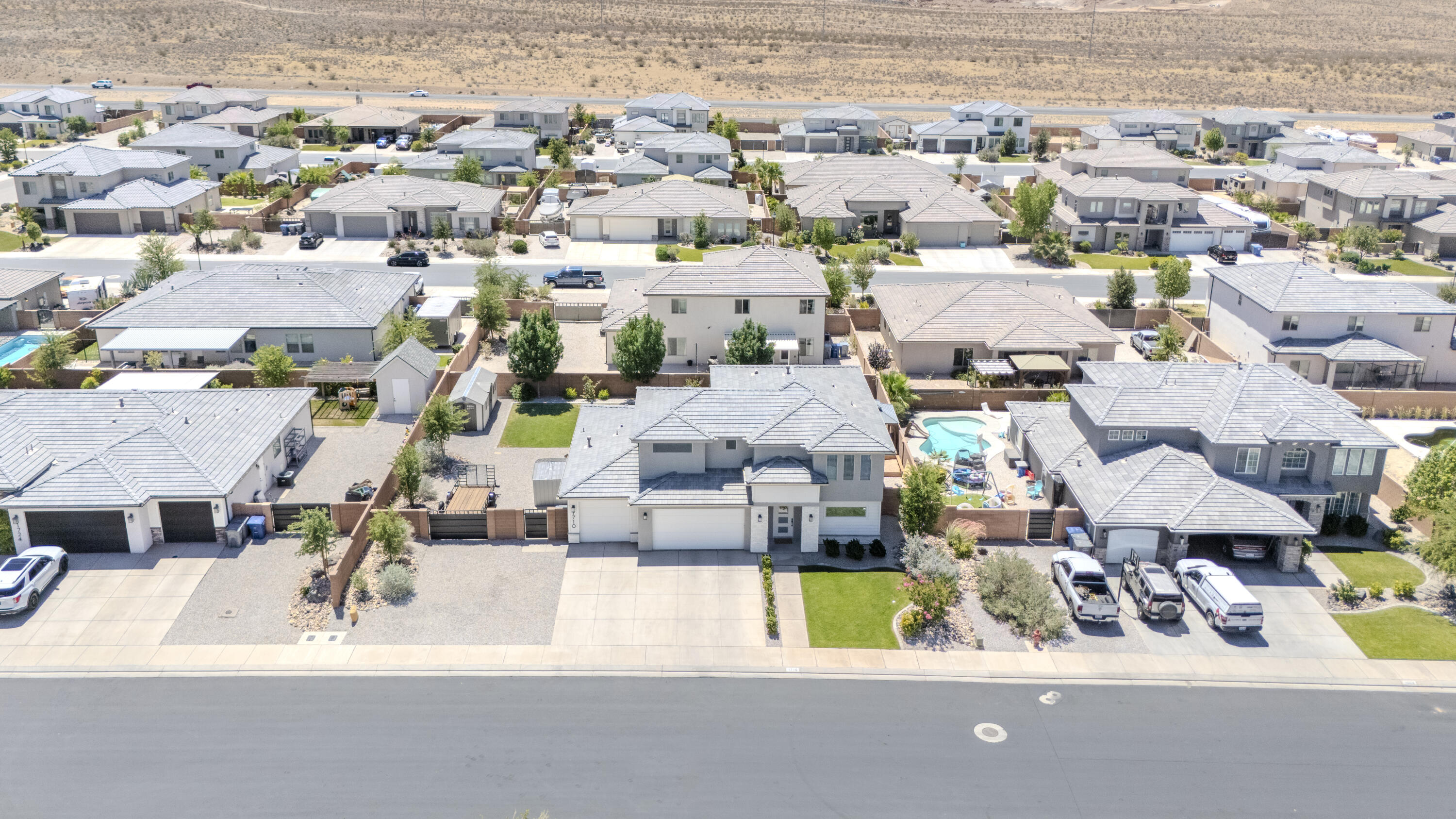 1710 E Mountain Trail