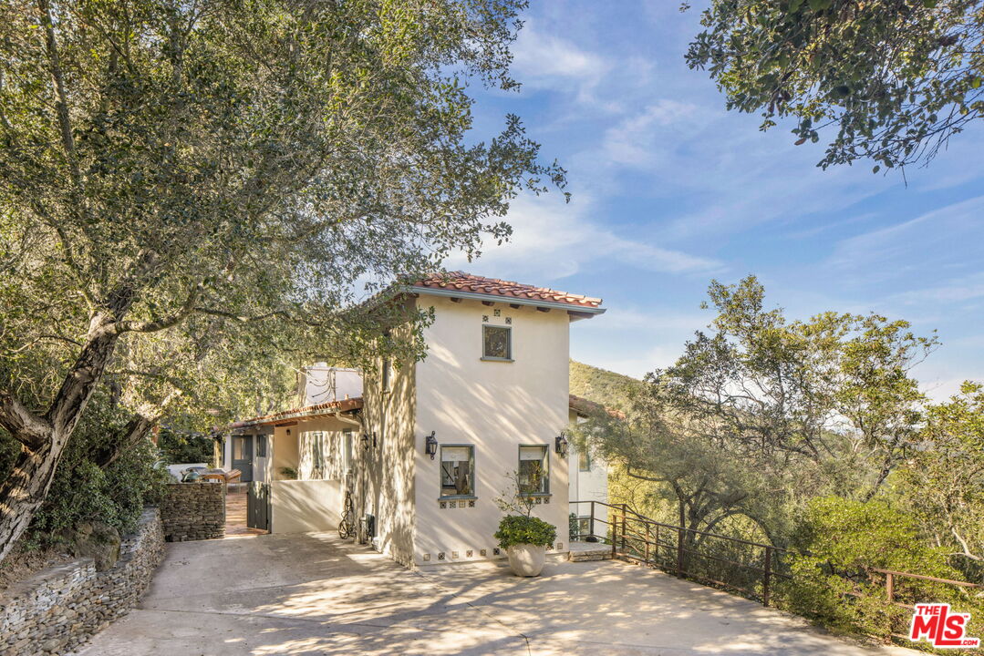 20155 Observation Dr