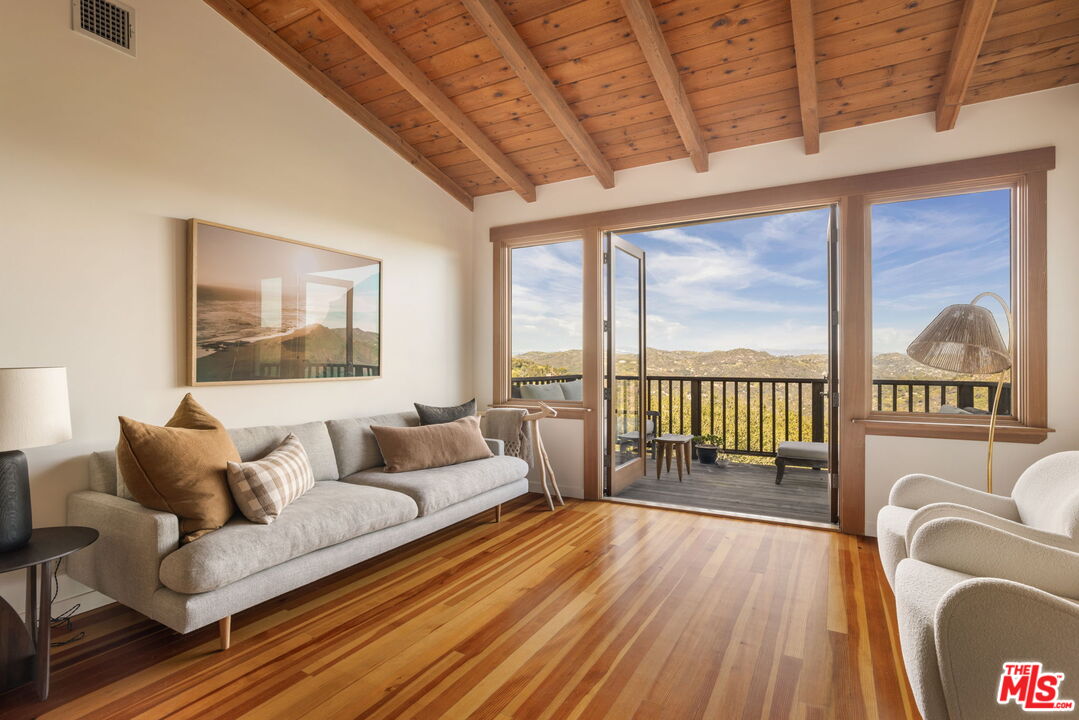 20155 Observation Dr