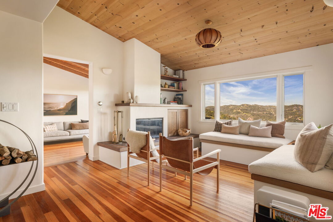 20155 Observation Dr