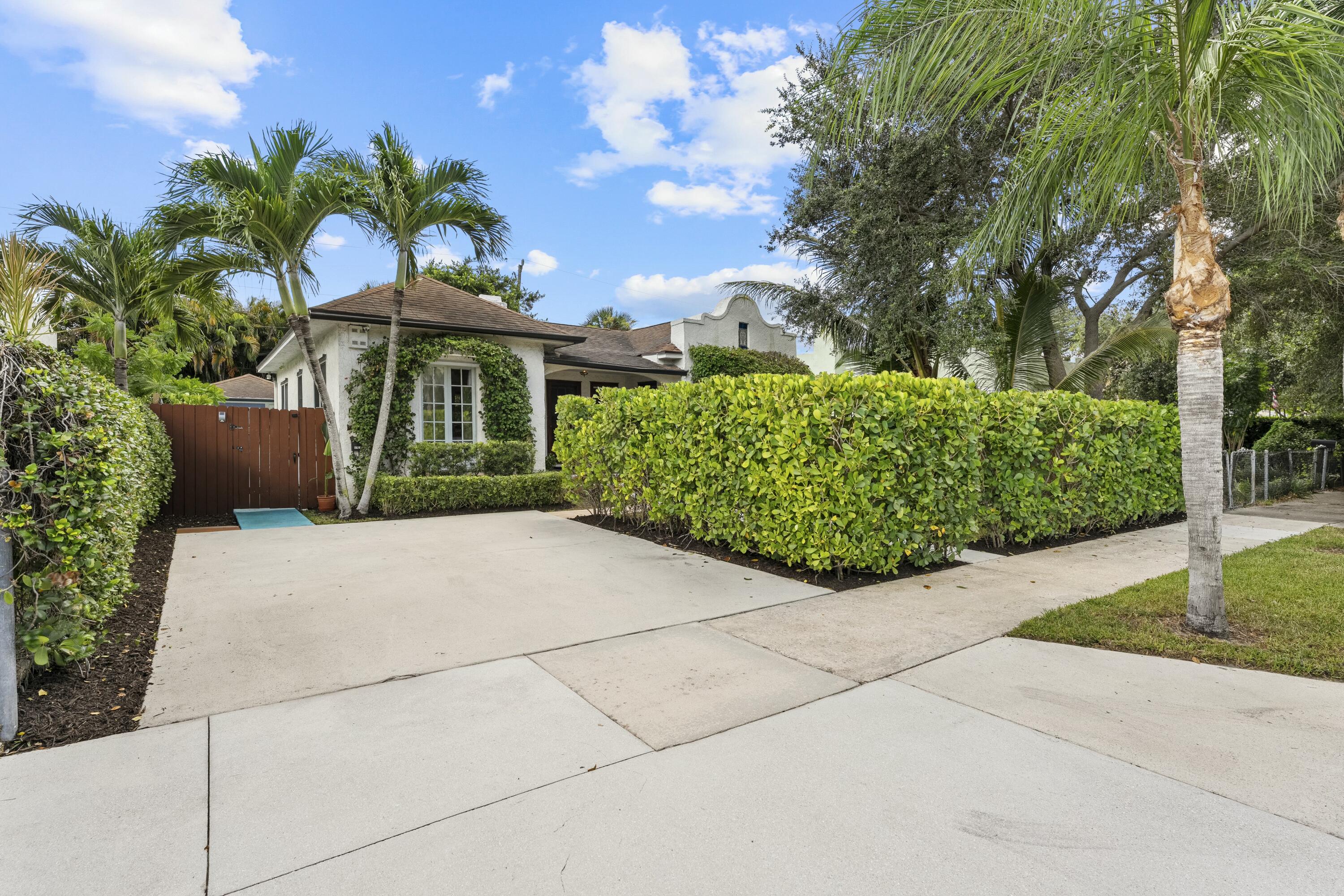 416 WESTWOOD Road