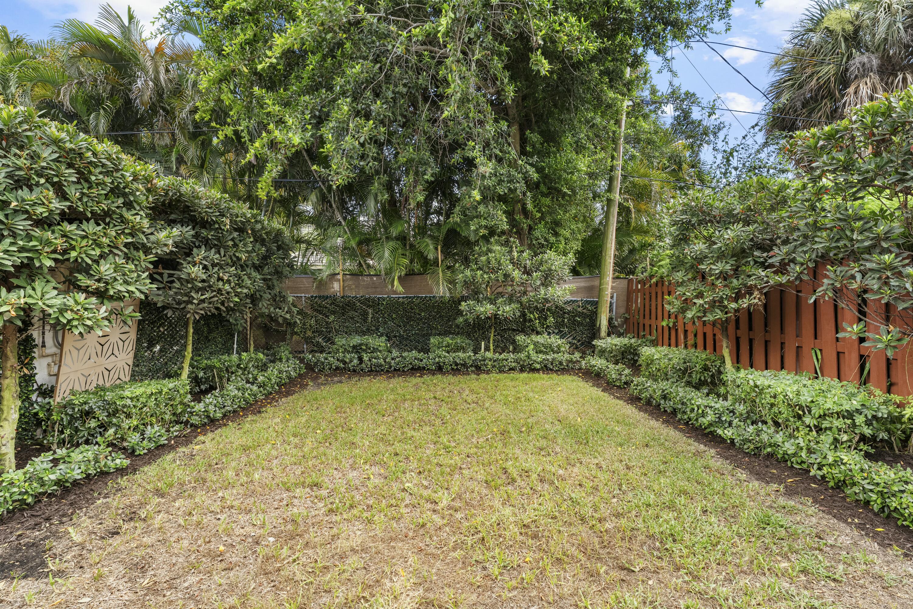 416 WESTWOOD Road