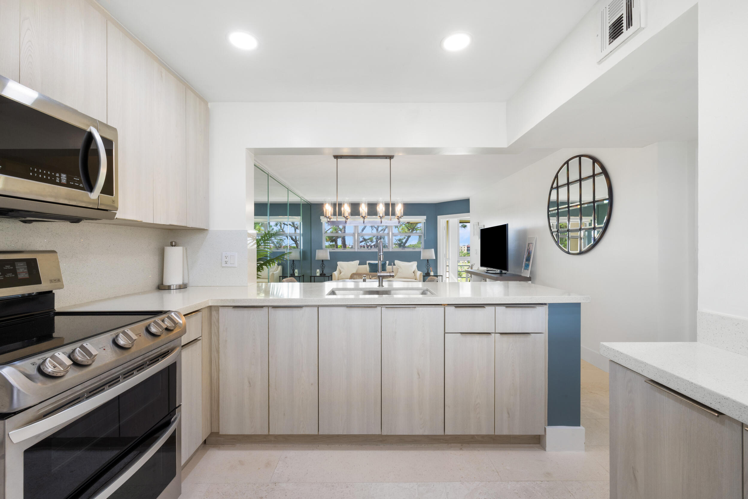 3654 VIA POINCIANA 603