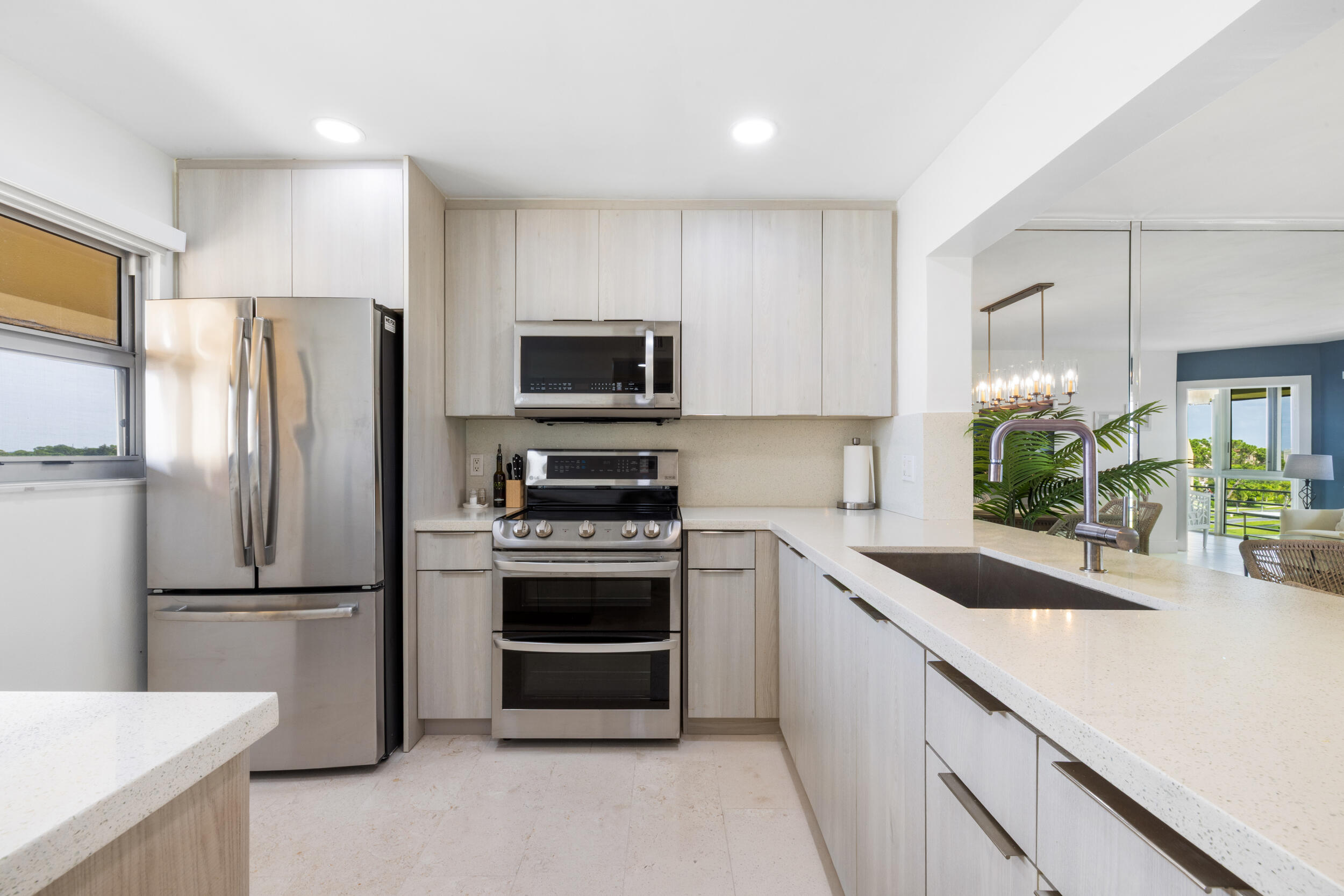 3654 VIA POINCIANA 603