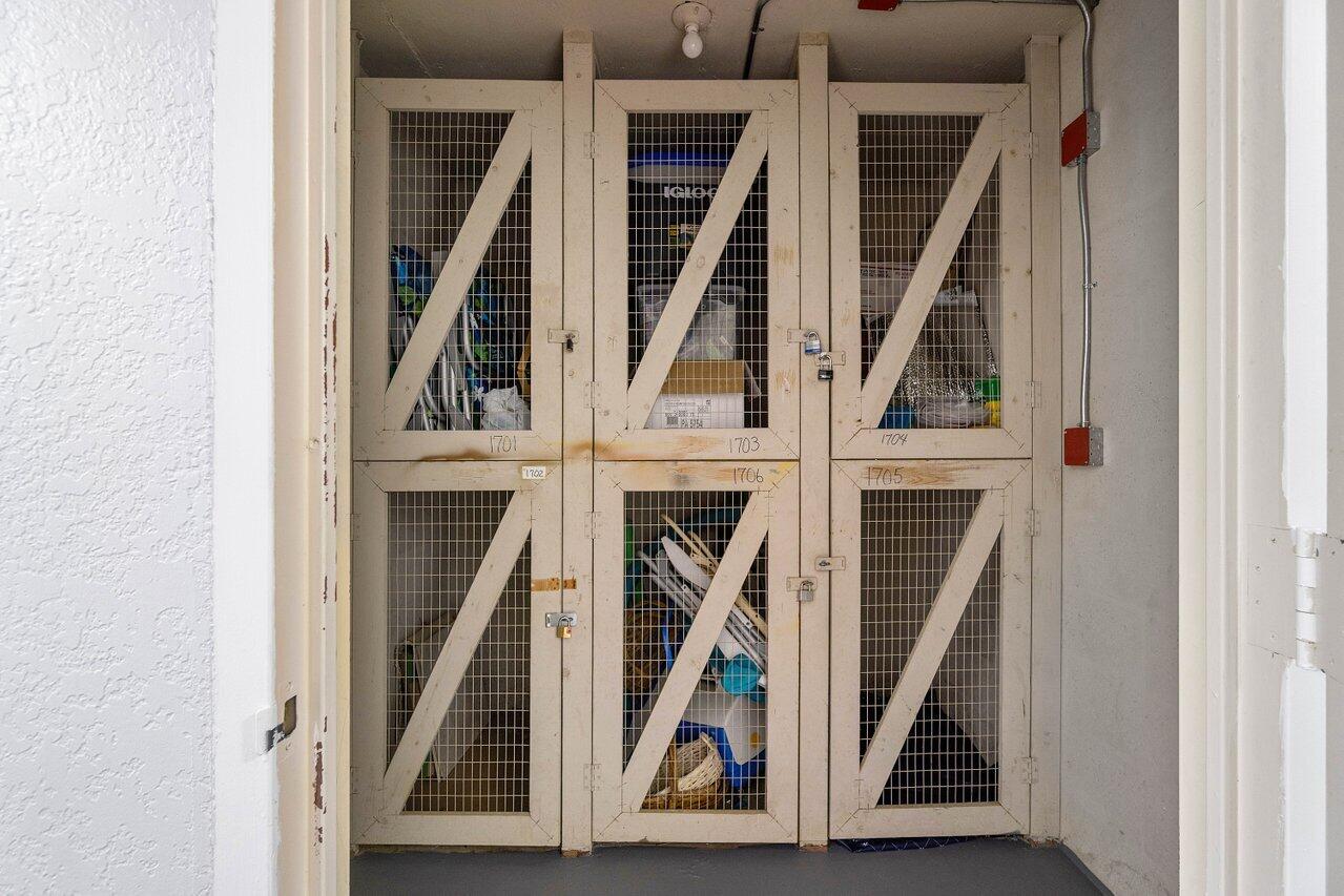 2000 Presidential Way 1702