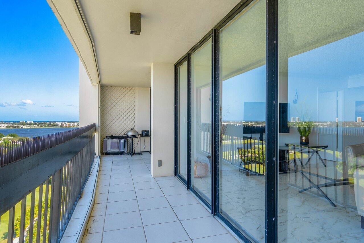 2000 Presidential Way 1702