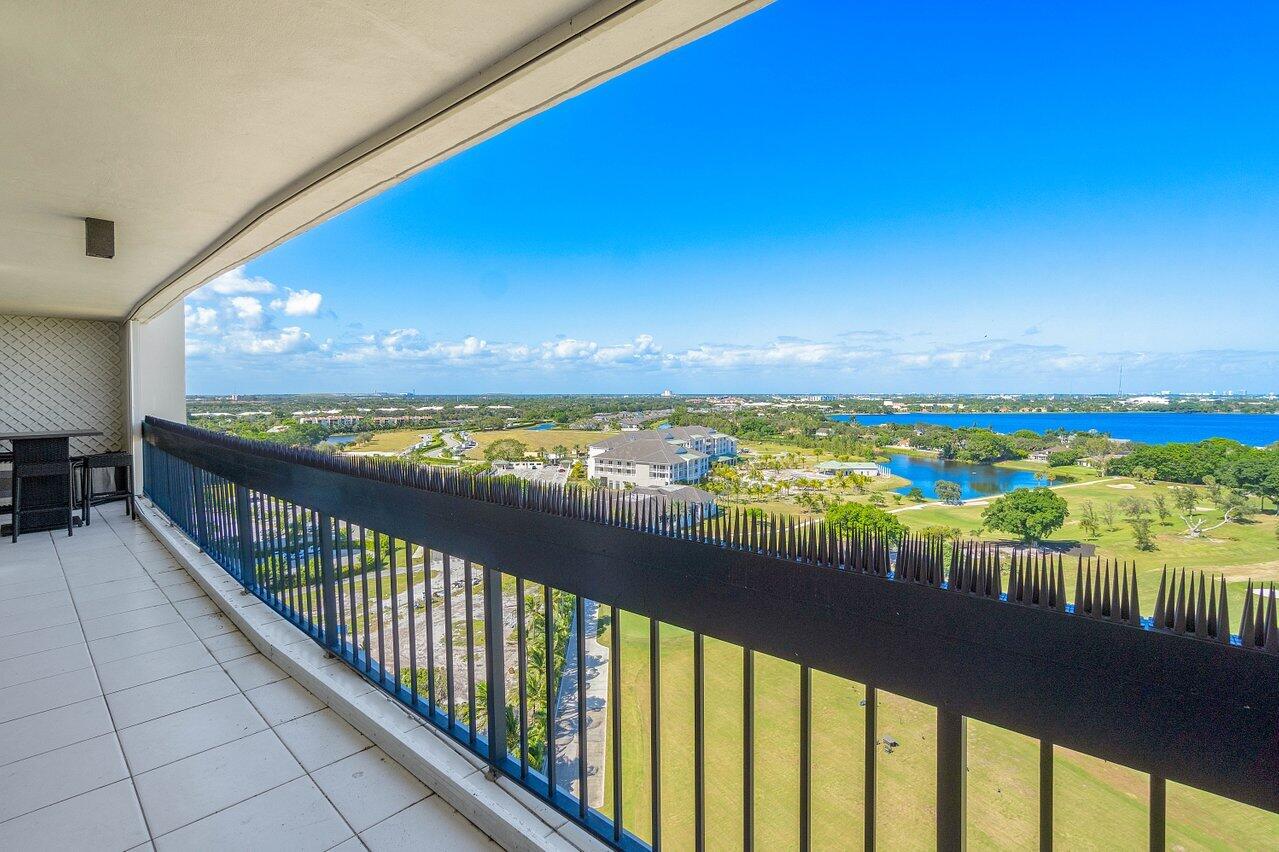 2000 Presidential Way 1702