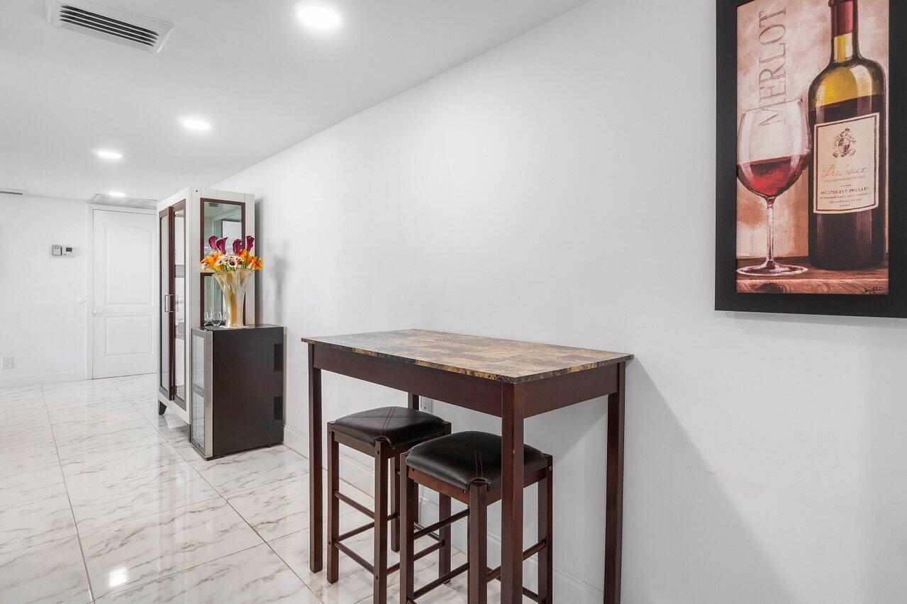 2000 Presidential Way 1702