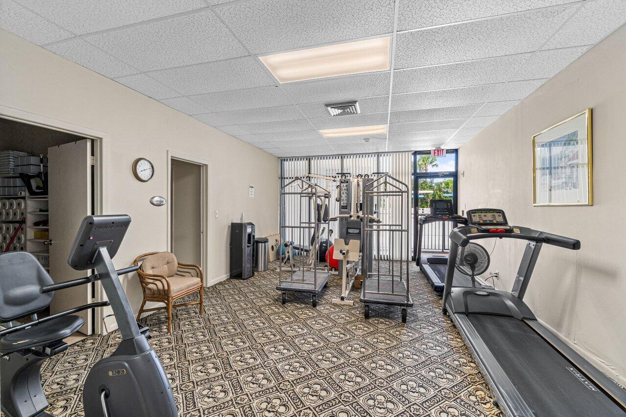 2000 Presidential Way 1702