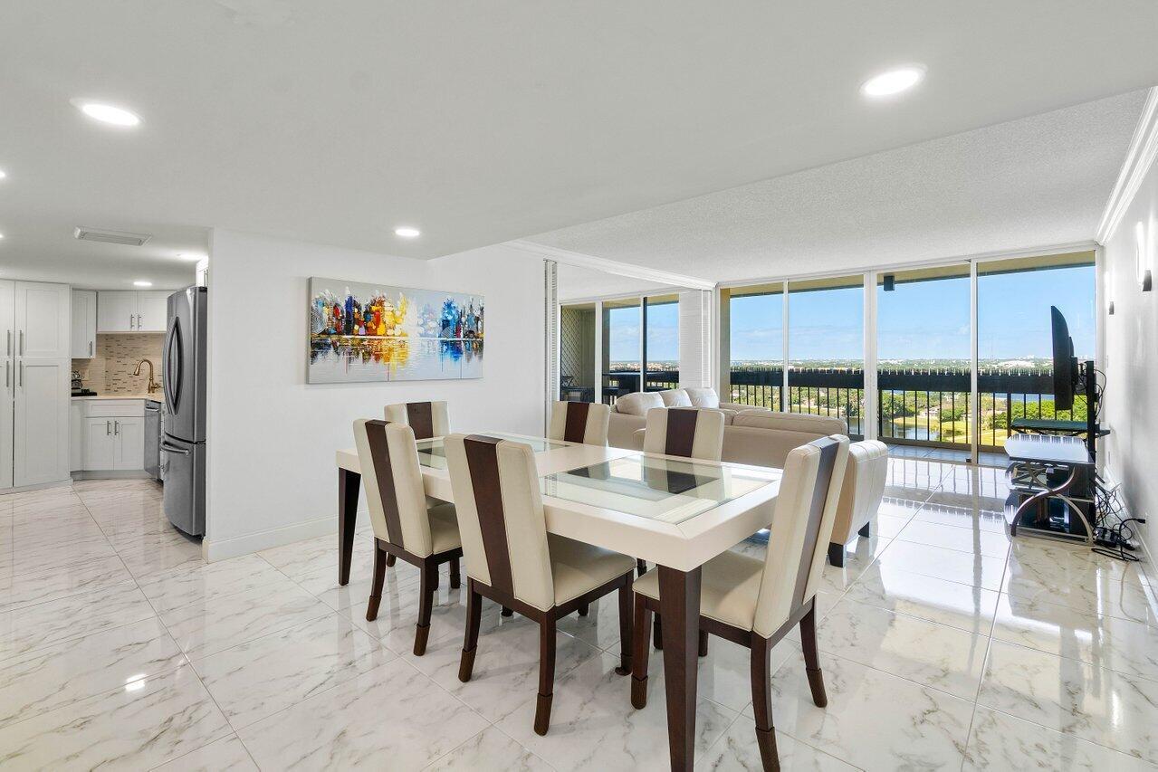 2000 Presidential Way 1702