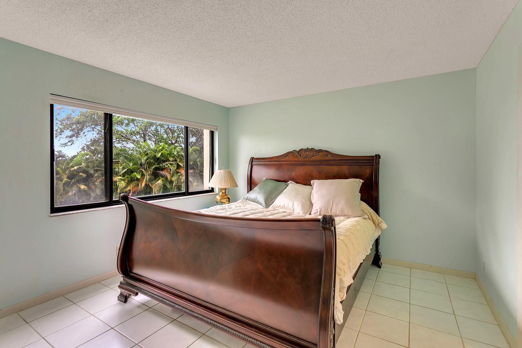 2500 Presidential Way 205