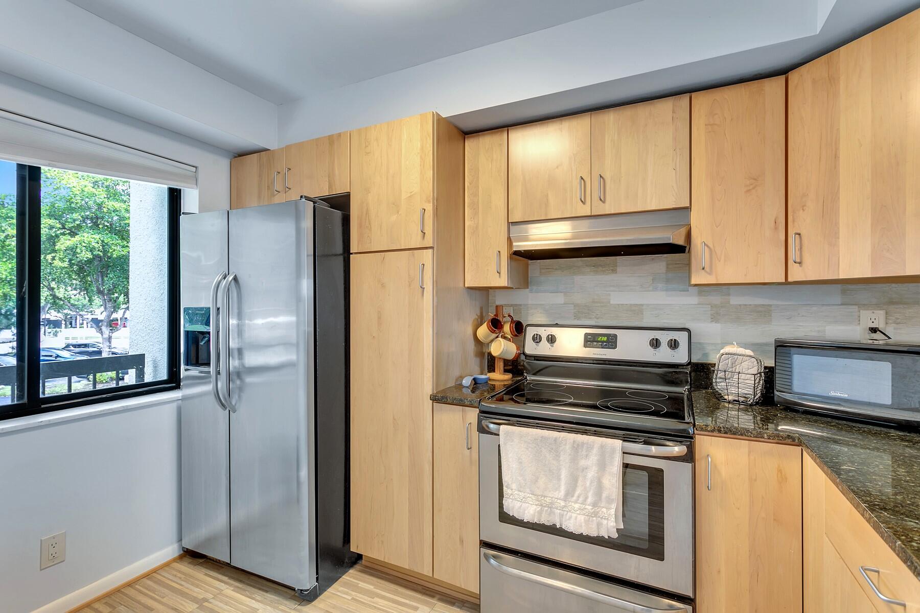 2500 Presidential Way 205