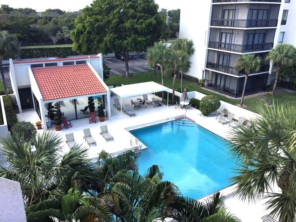 2500 Presidential Way 205