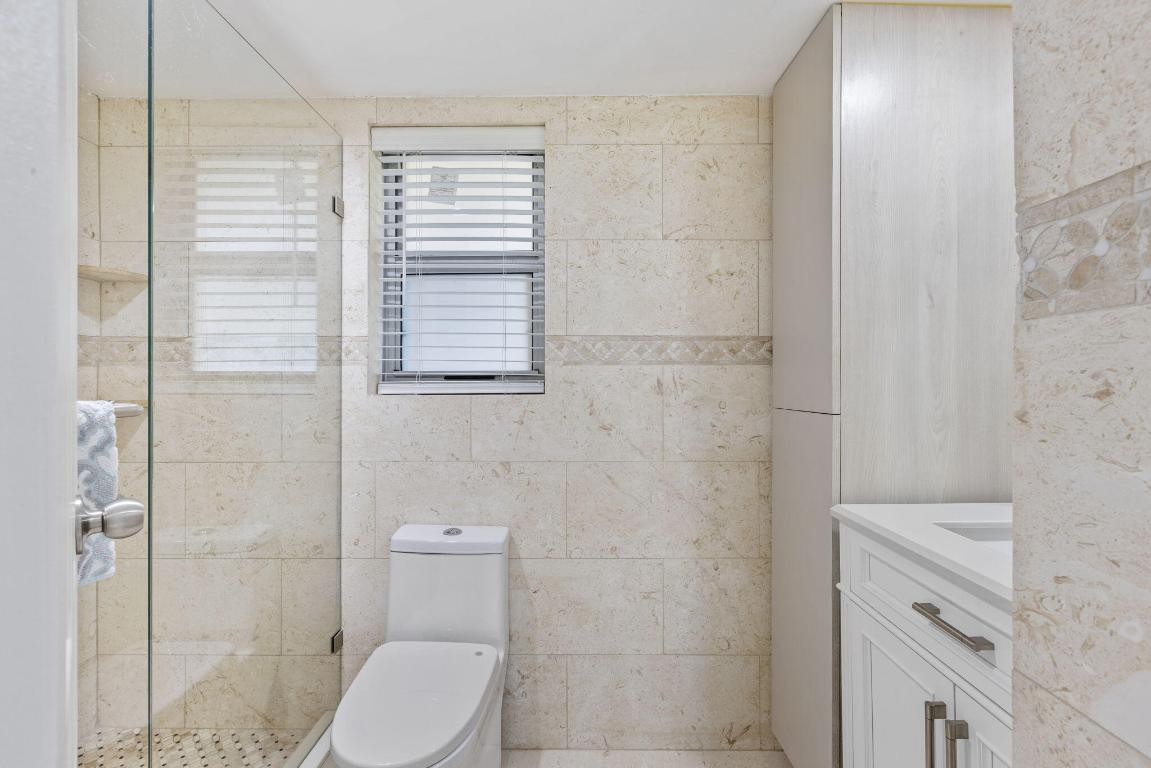 3654 Via Poinciana 603