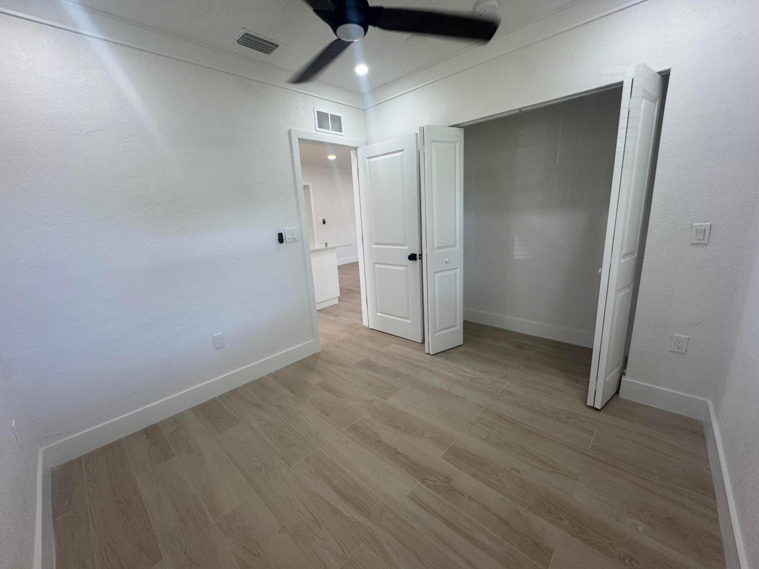3015 Robert Road