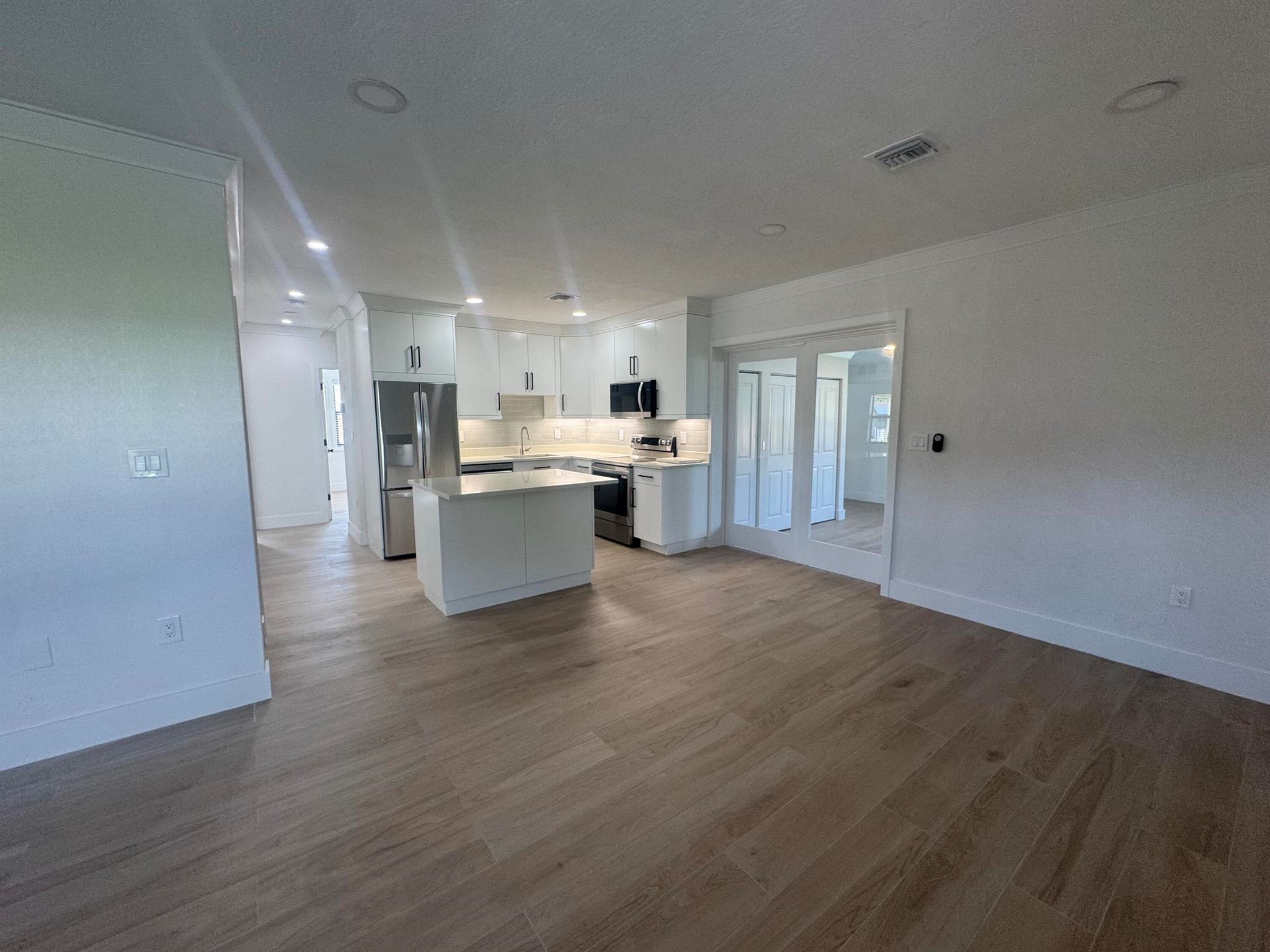 3015 Robert Road