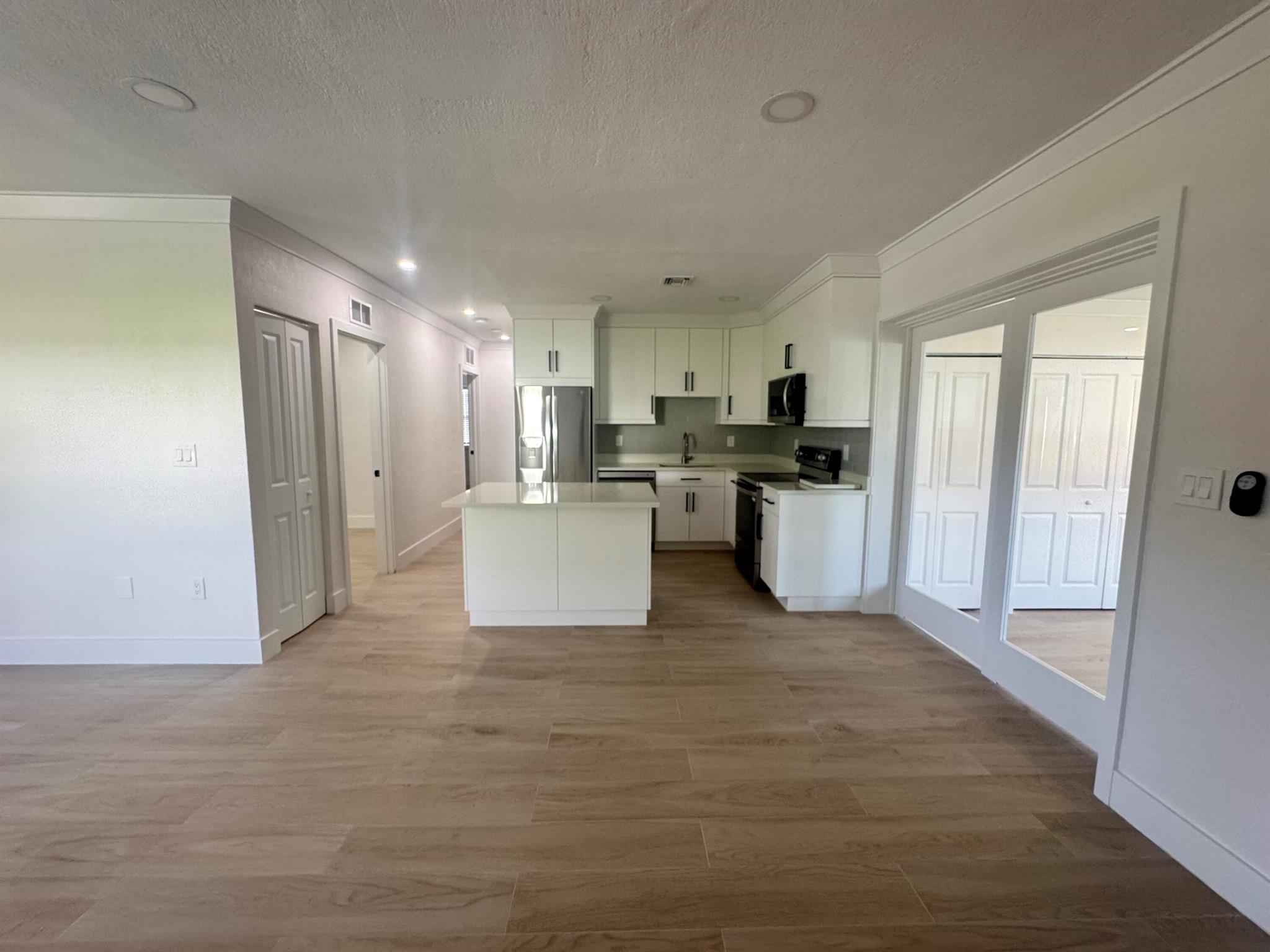 3015 Robert Road