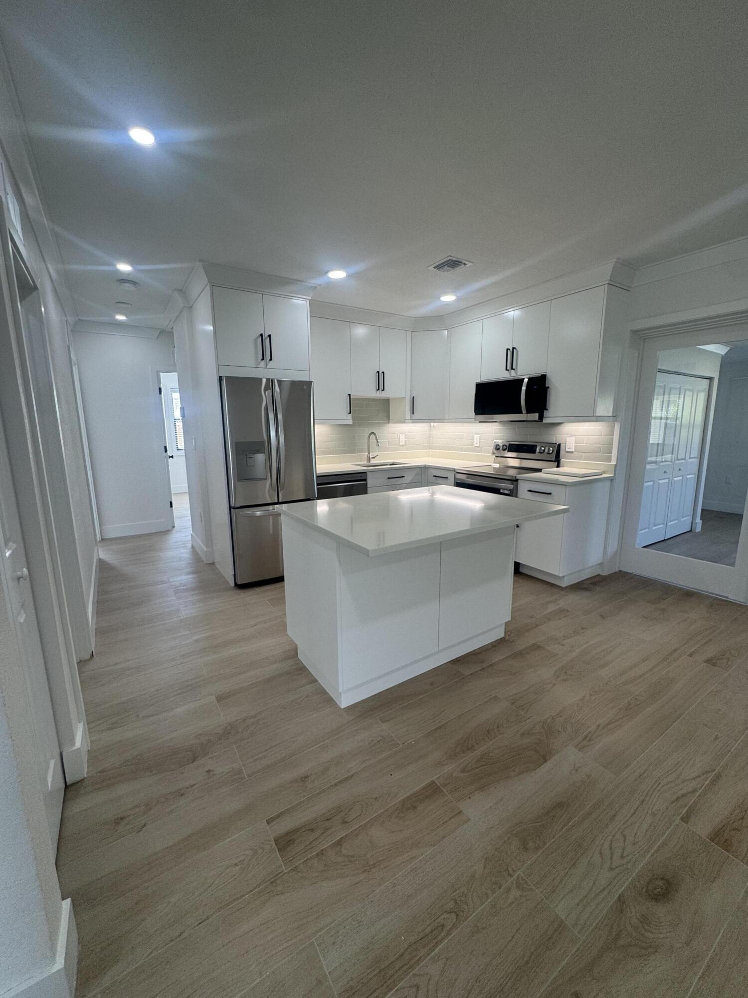 3015 Robert Road