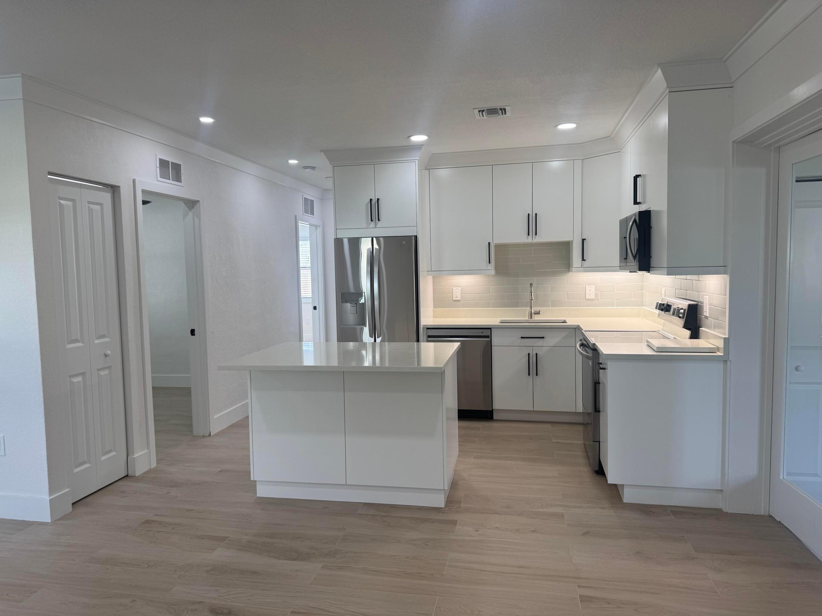 3015 Robert Road