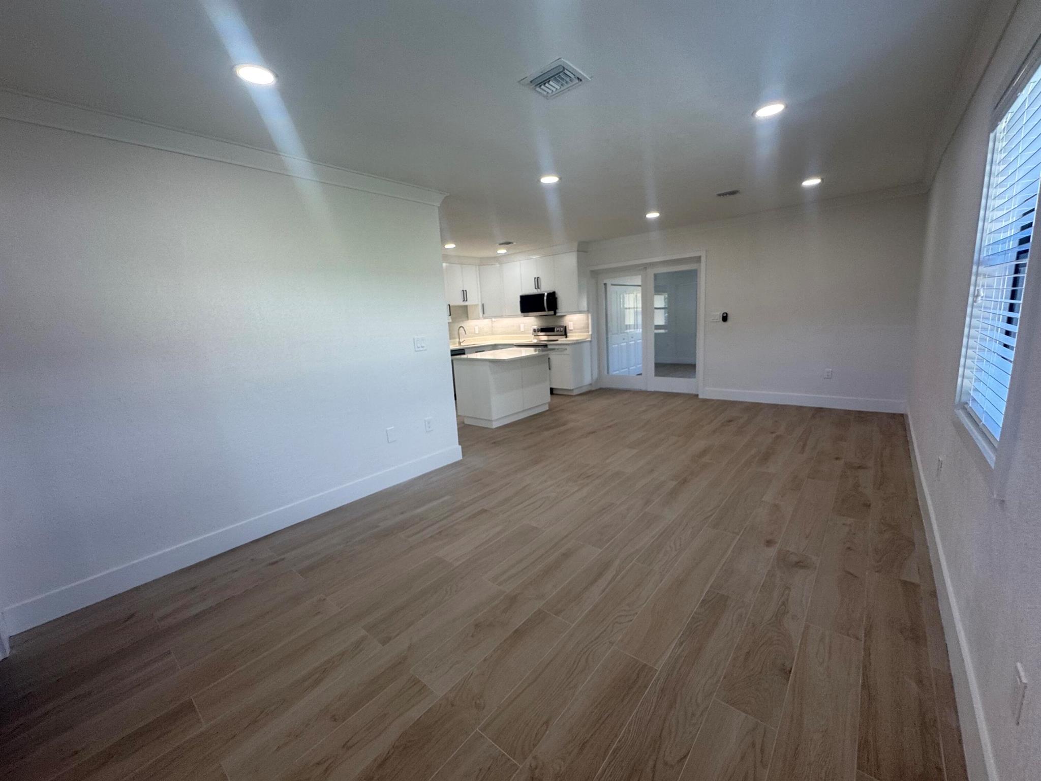 3015 Robert Road
