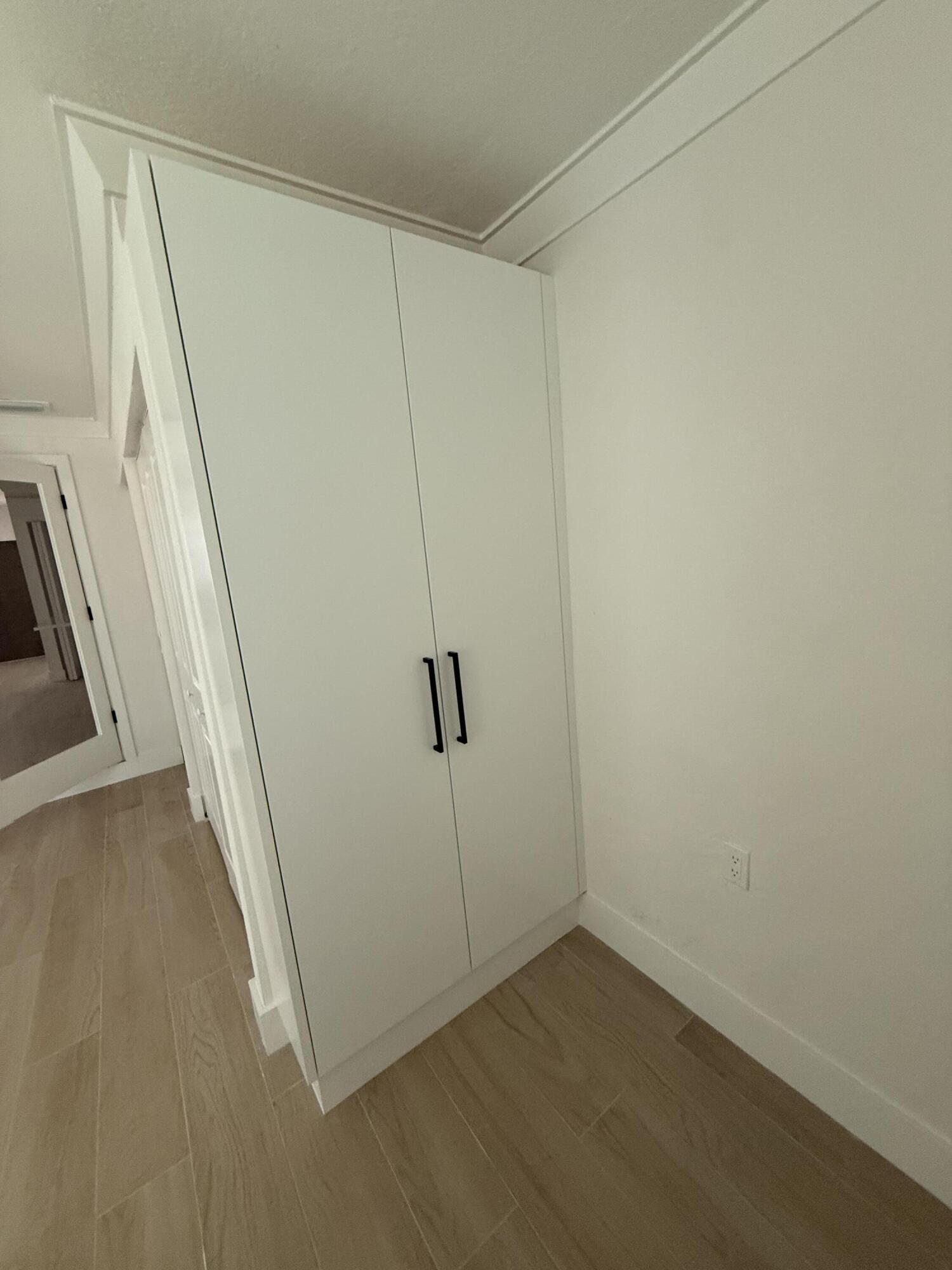 3015 Robert Road