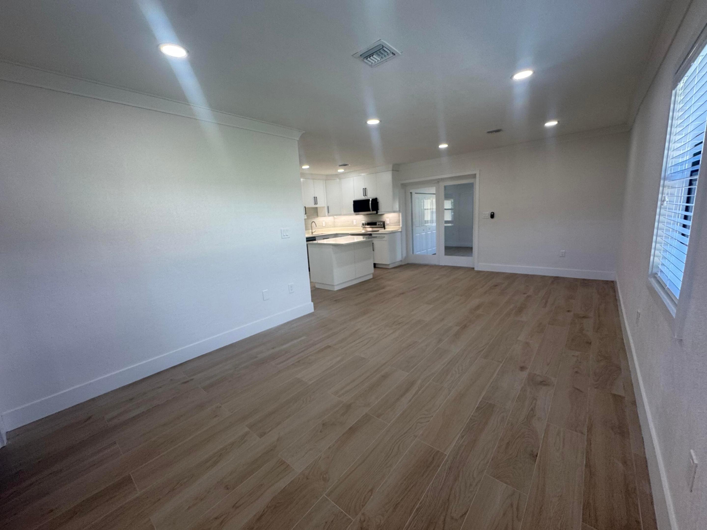 3015 Robert Road