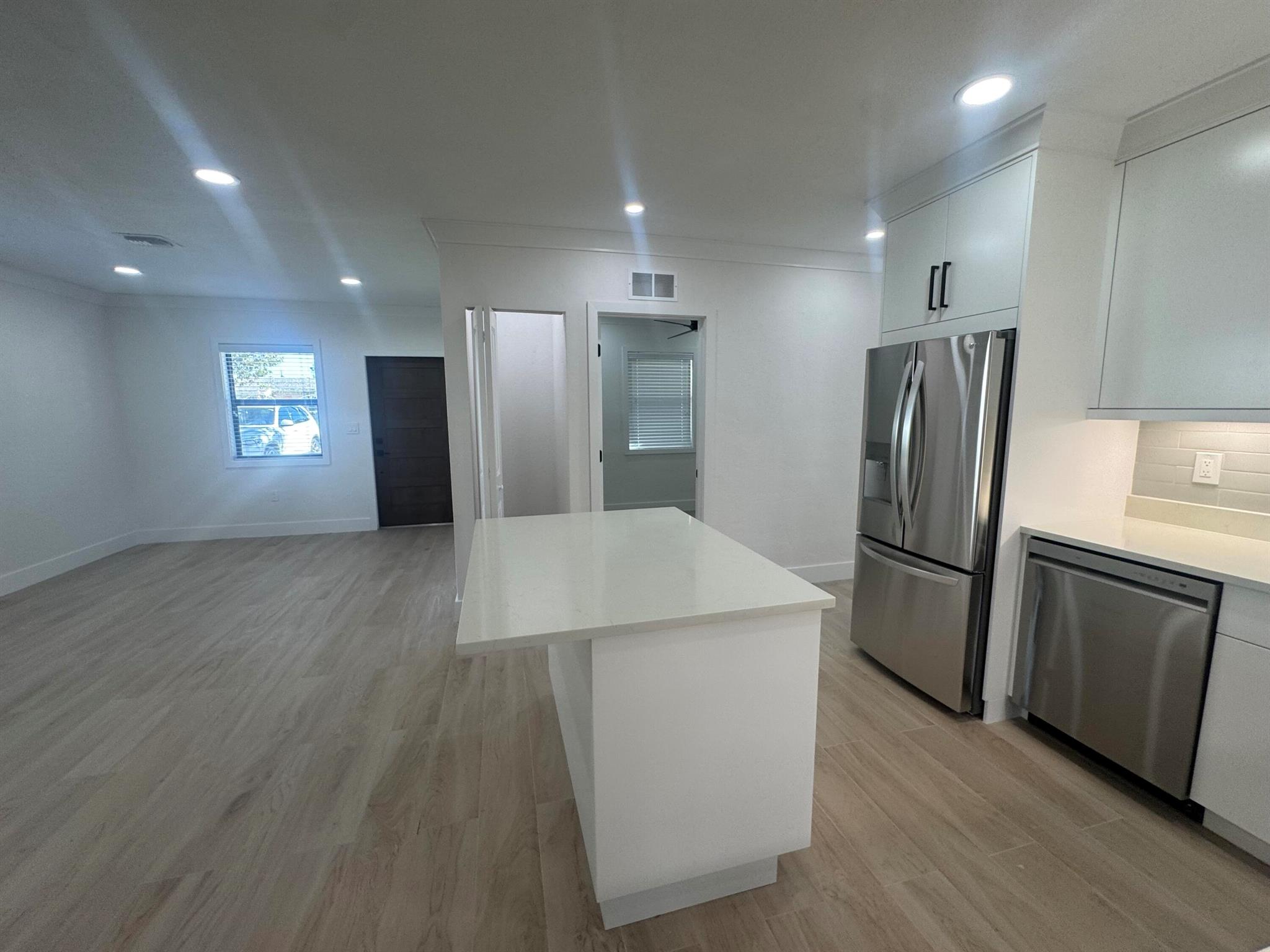 3015 Robert Road