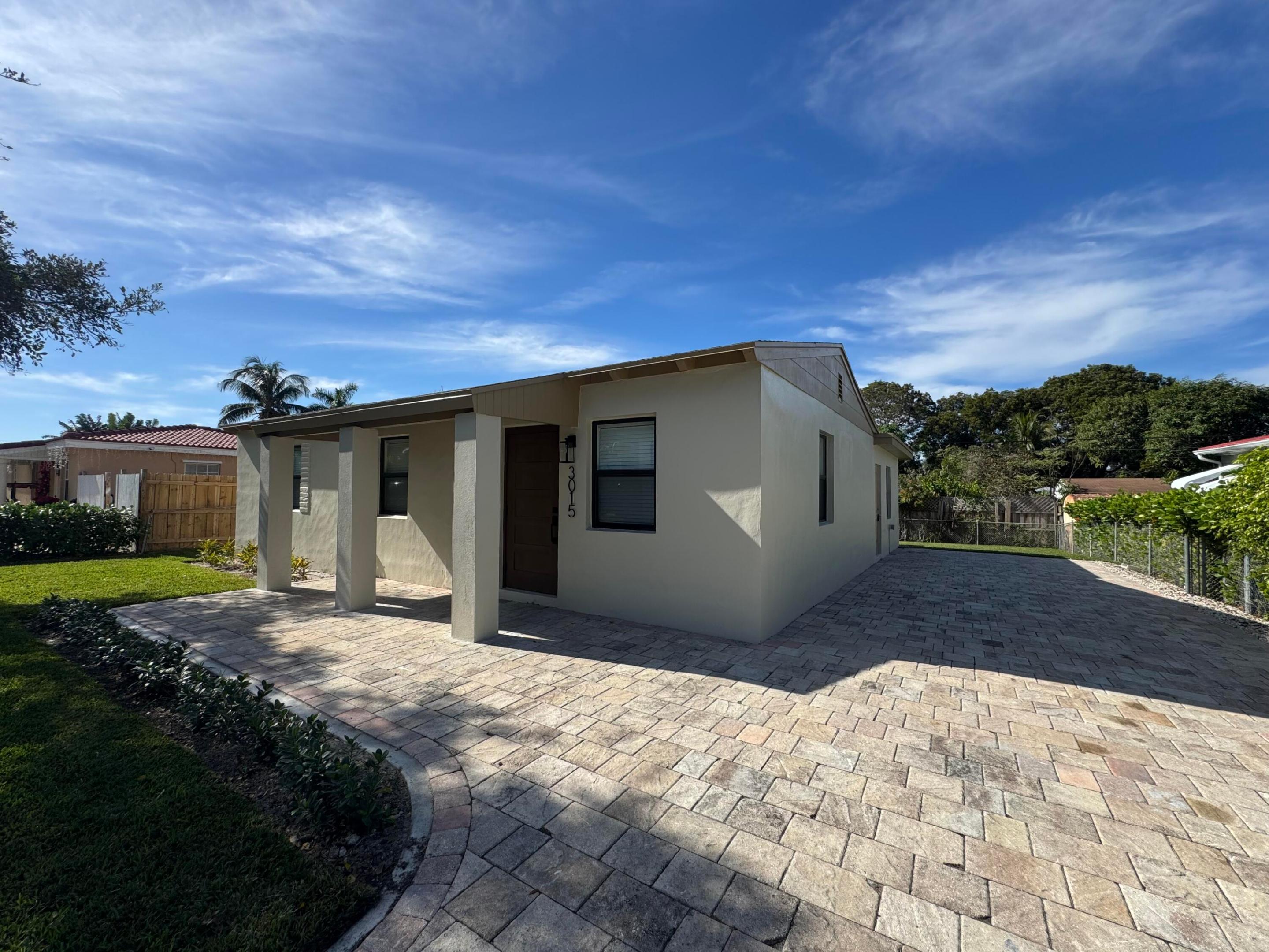 3015 Robert Road