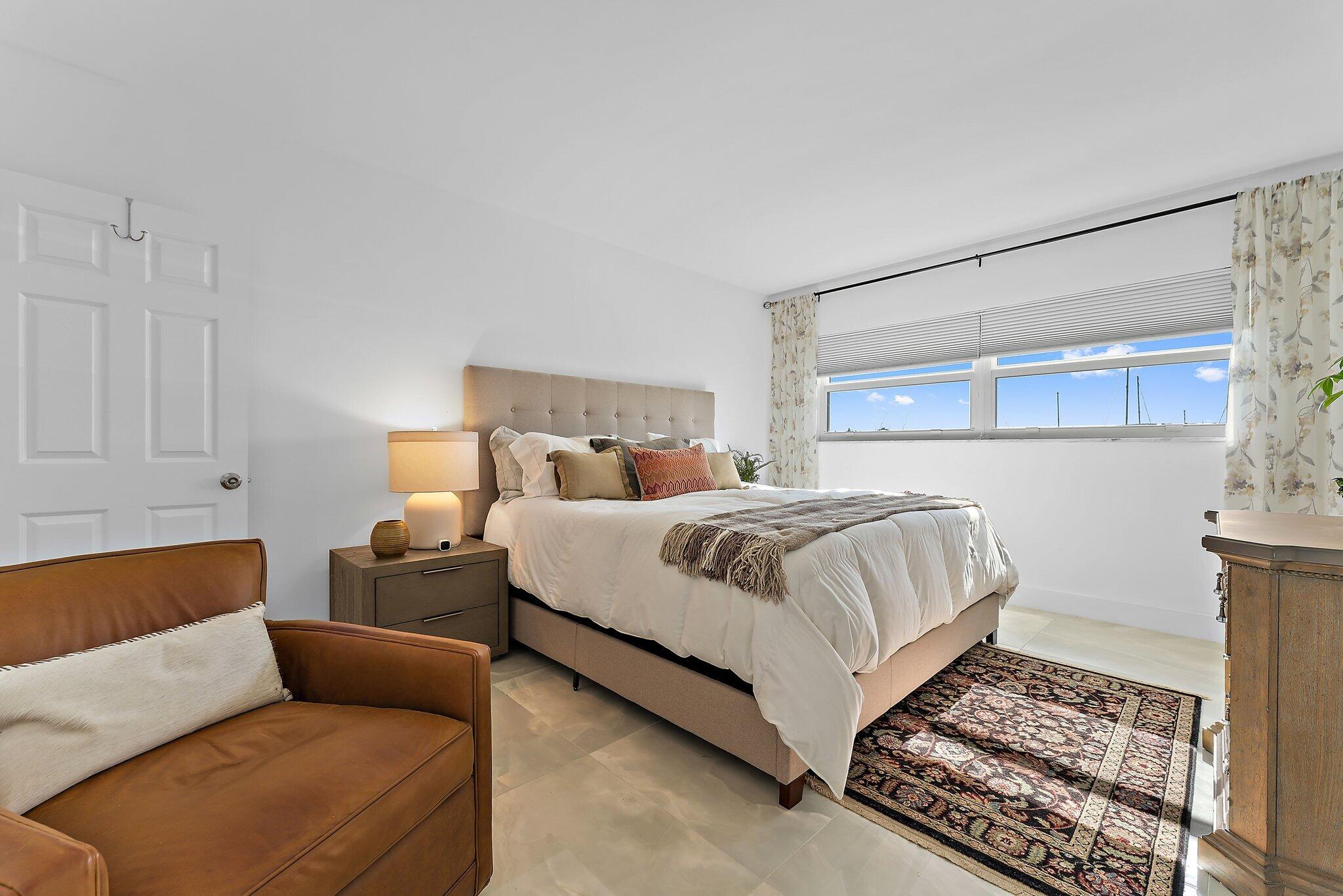 21 Yacht Club Drive 204