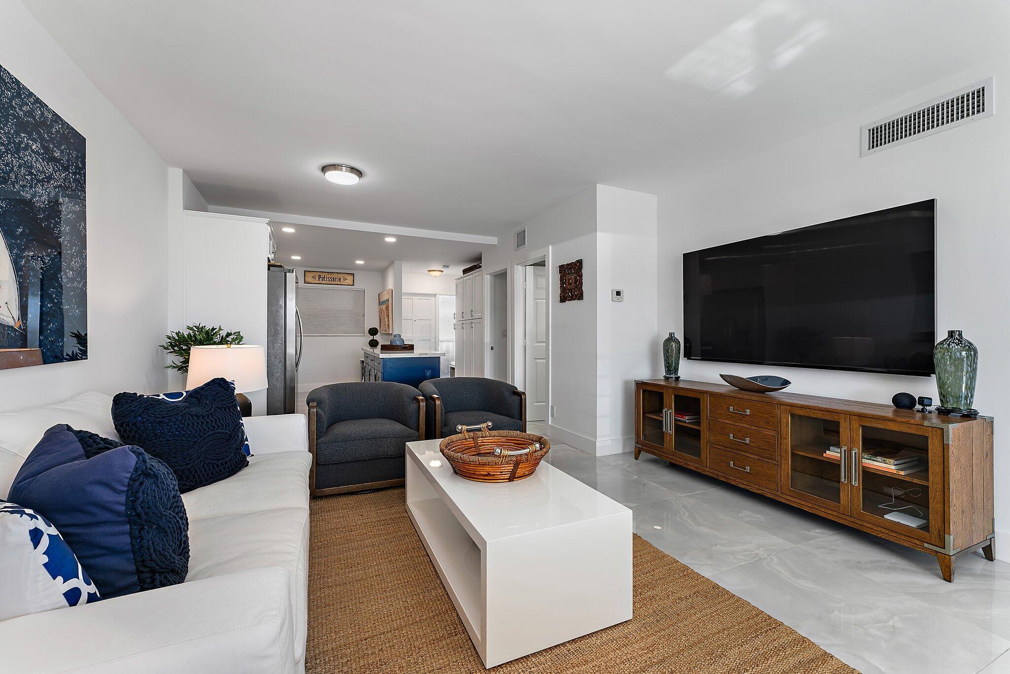 21 Yacht Club Drive 204