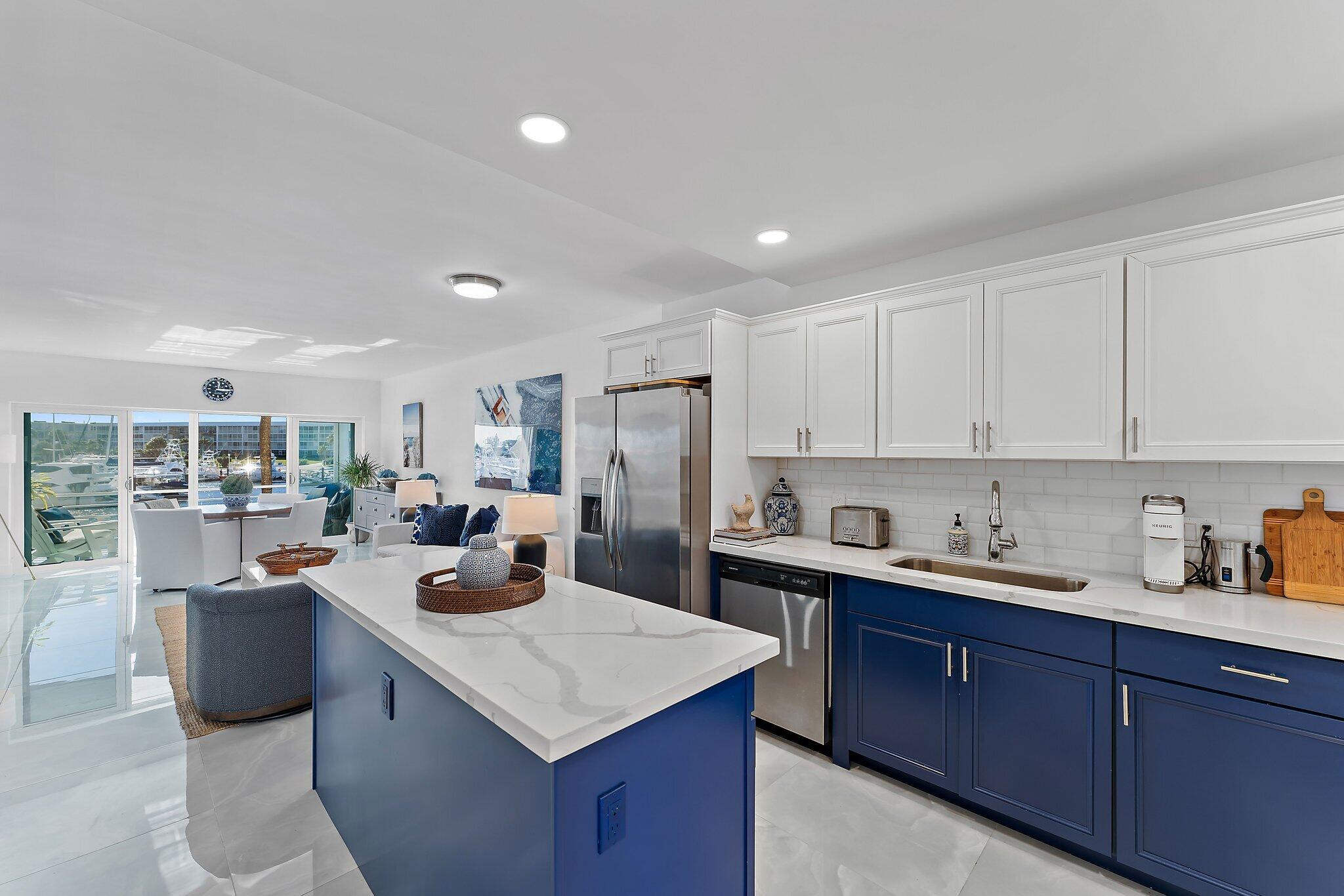 21 Yacht Club Drive 204
