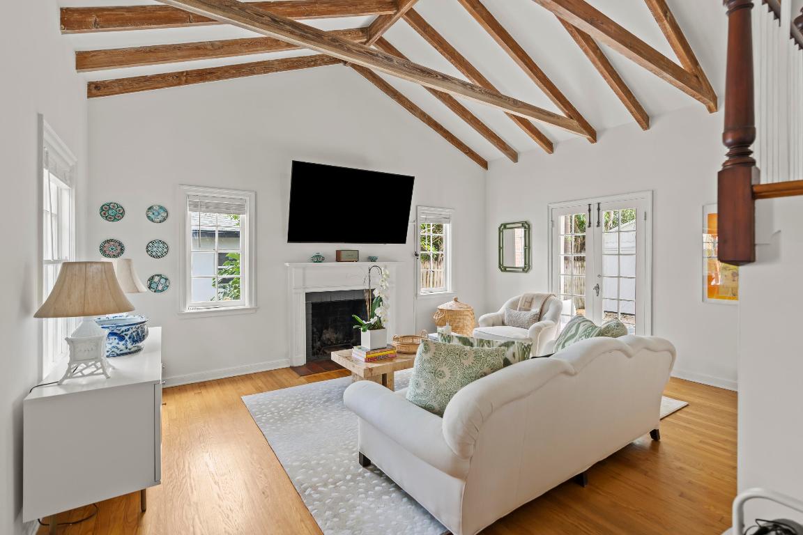 228 Walton Boulevard