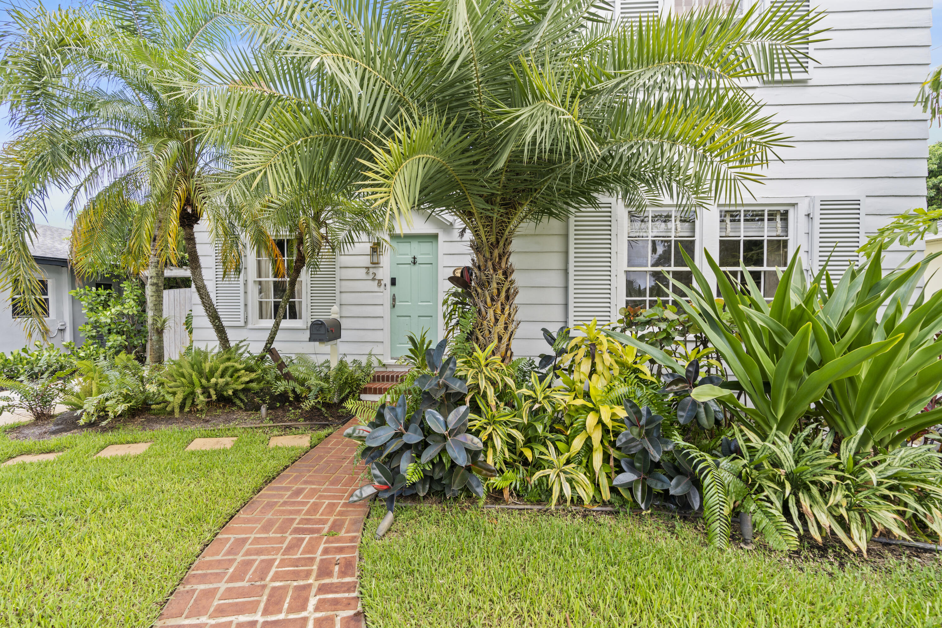 228 Walton Boulevard